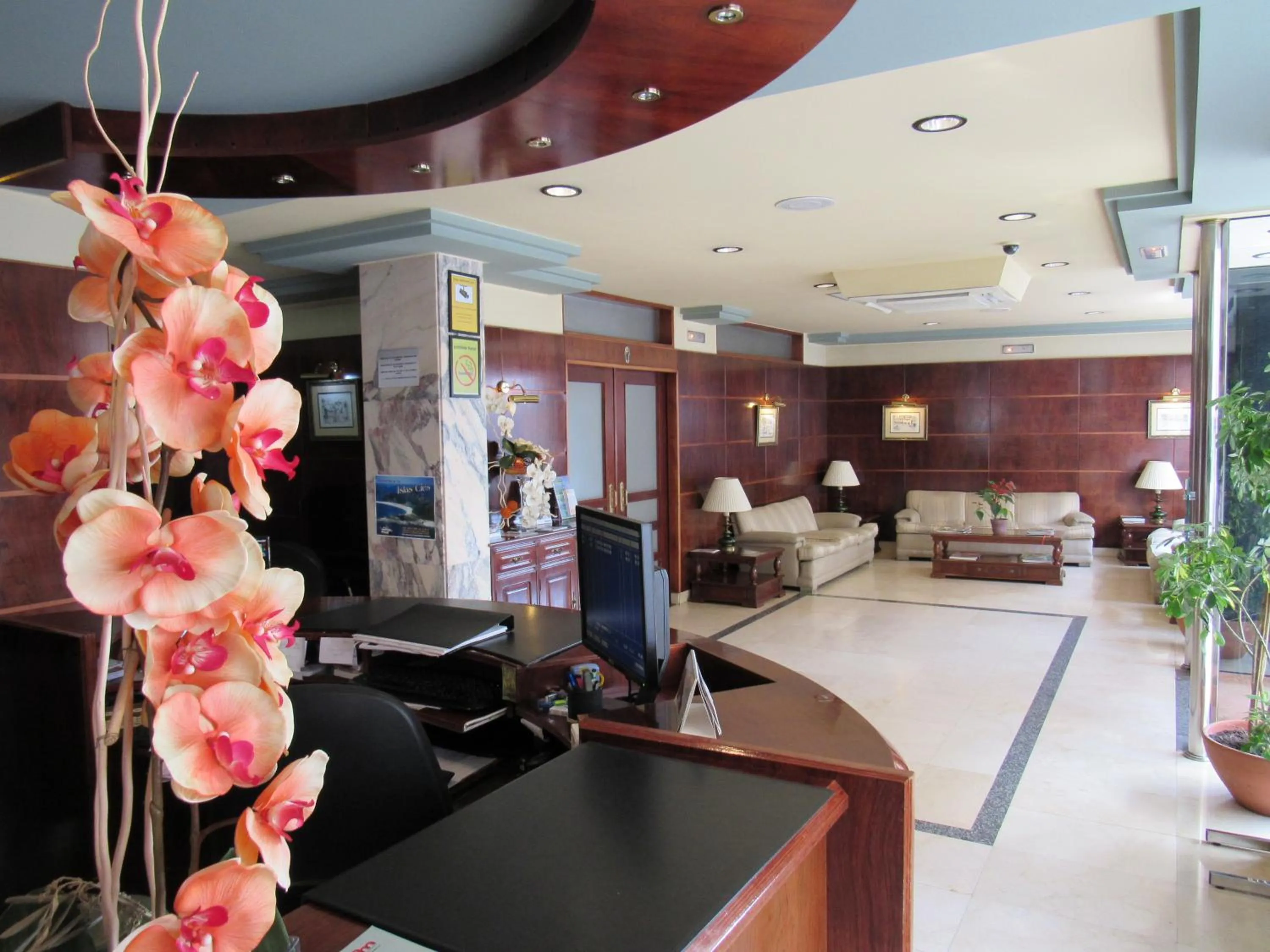 Lobby or reception in Hotel Virgen del Camino Pontevedra