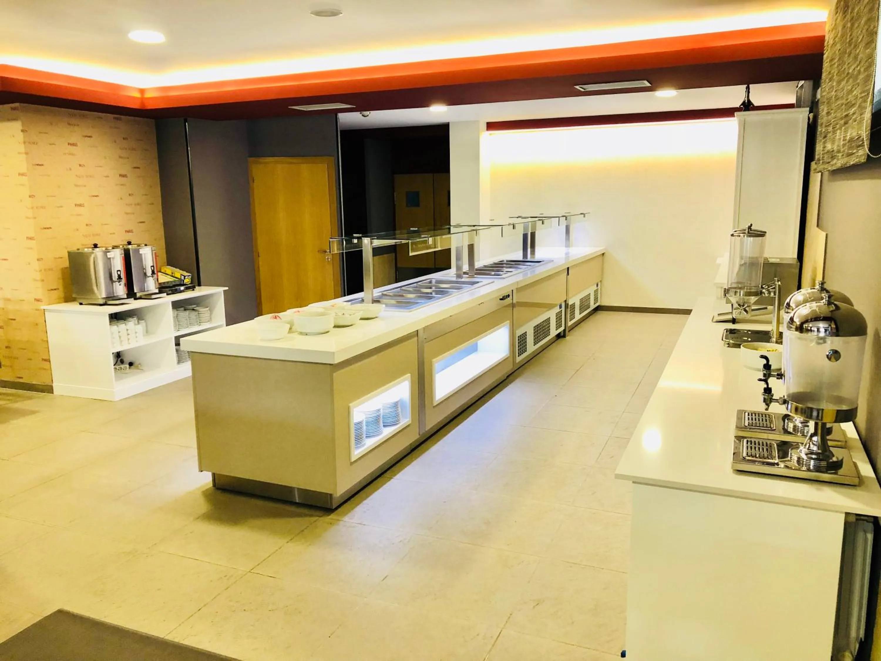 Restaurant/places to eat in Hotel Susuqui