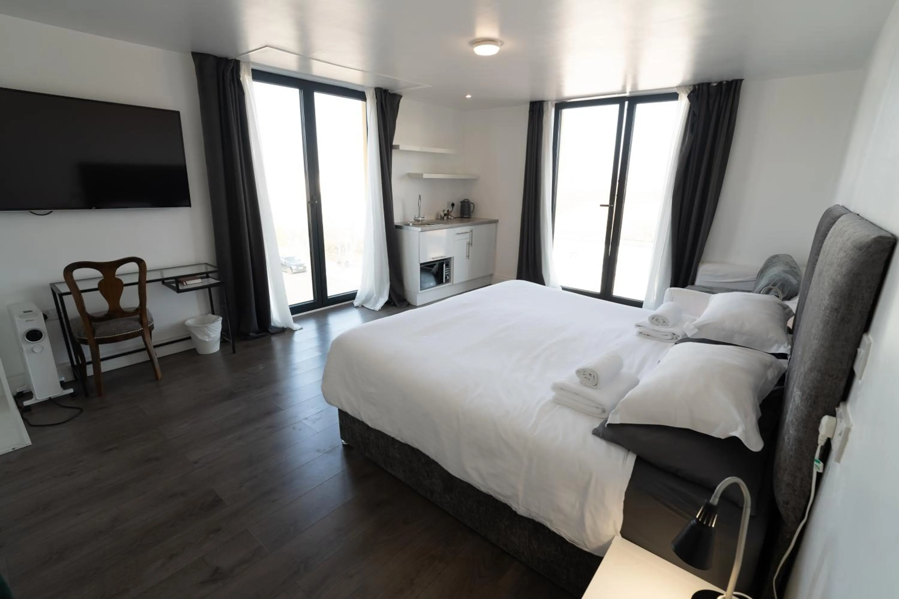 Bed in Abbey Point Hotel