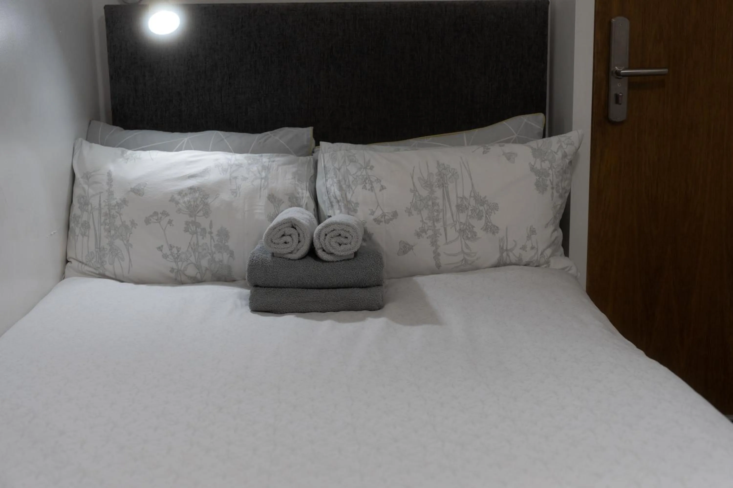 Bed in Abbey Point Hotel