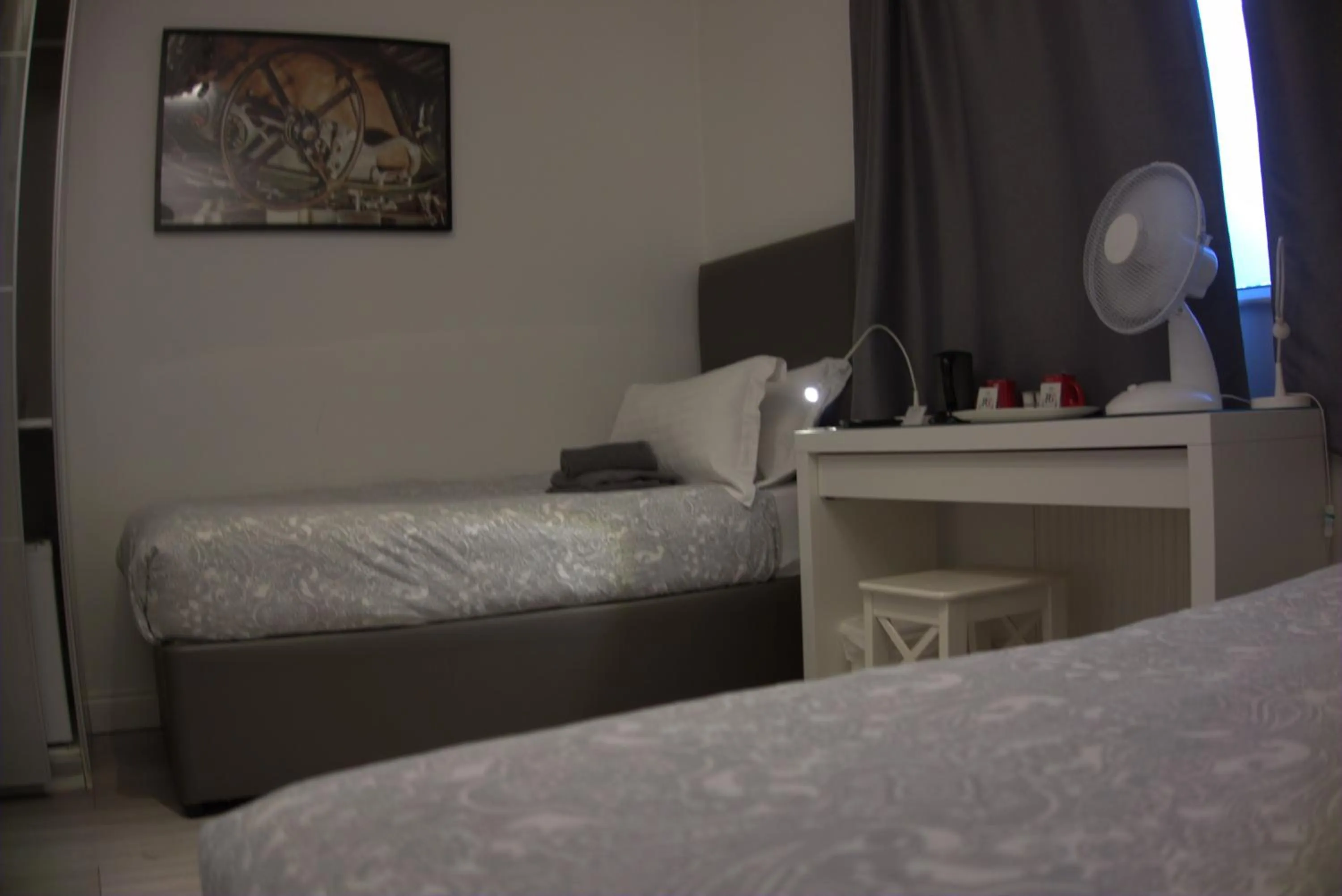 Bedroom, Bed in Abbey Point Hotel