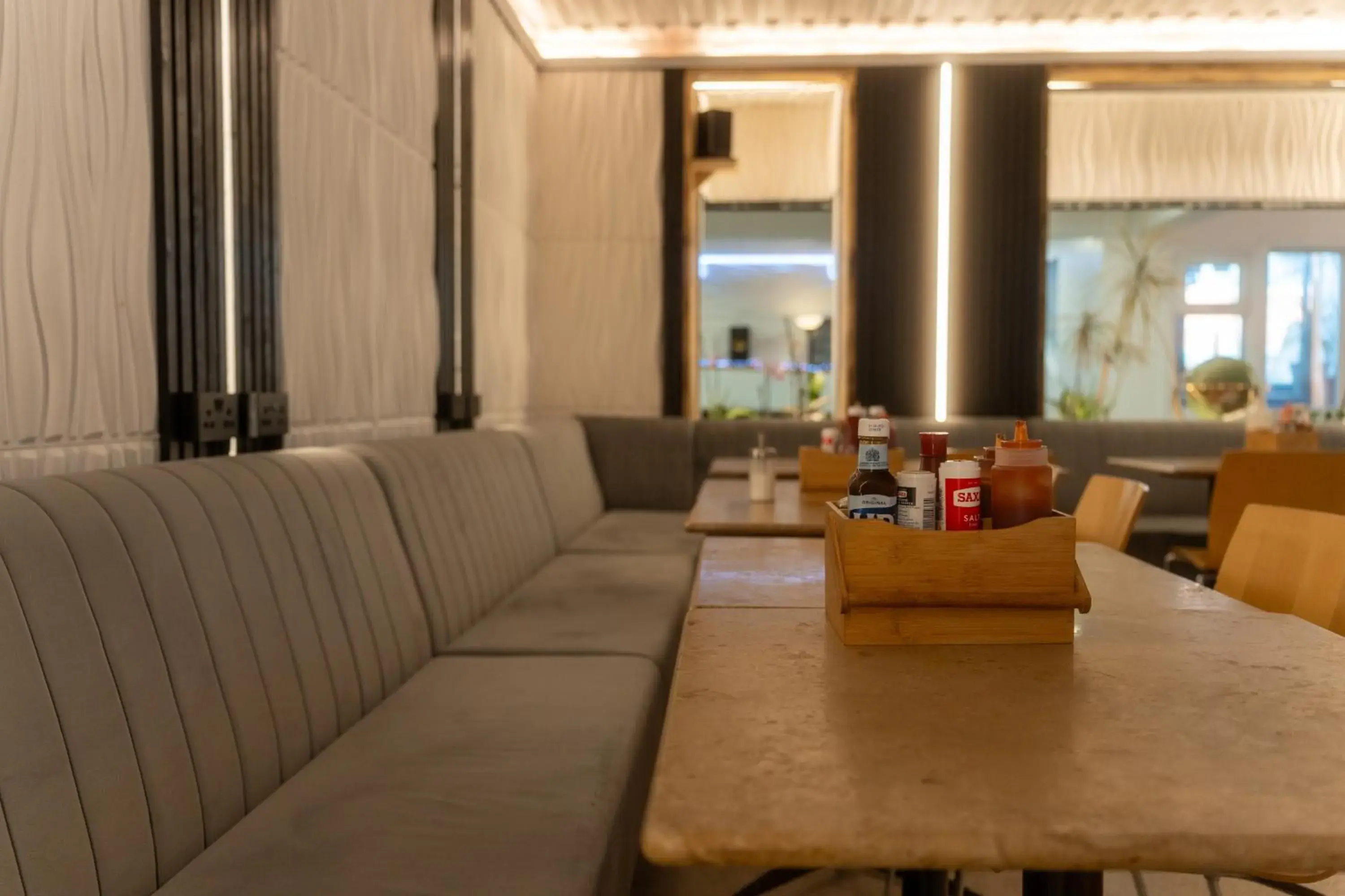 Restaurant/places to eat in Abbey Point Hotel Restaurant/places to eat in Abbey Point Hotel