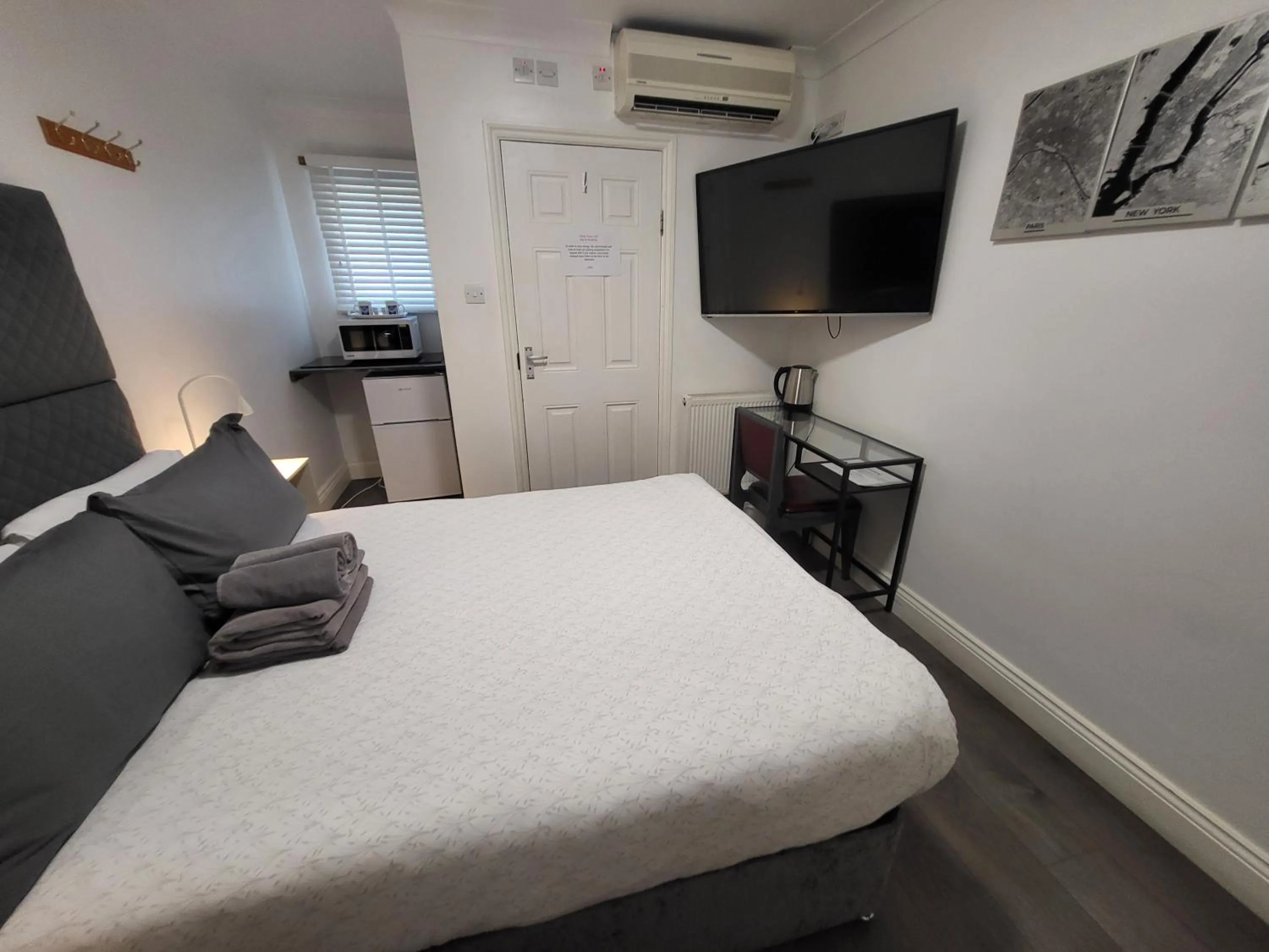 Bed in Abbey Point Hotel