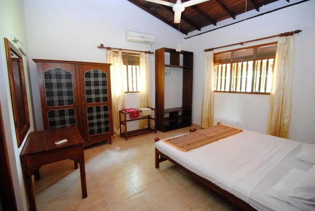 Bed in Mangrove villa - Yoga & Ayurveda