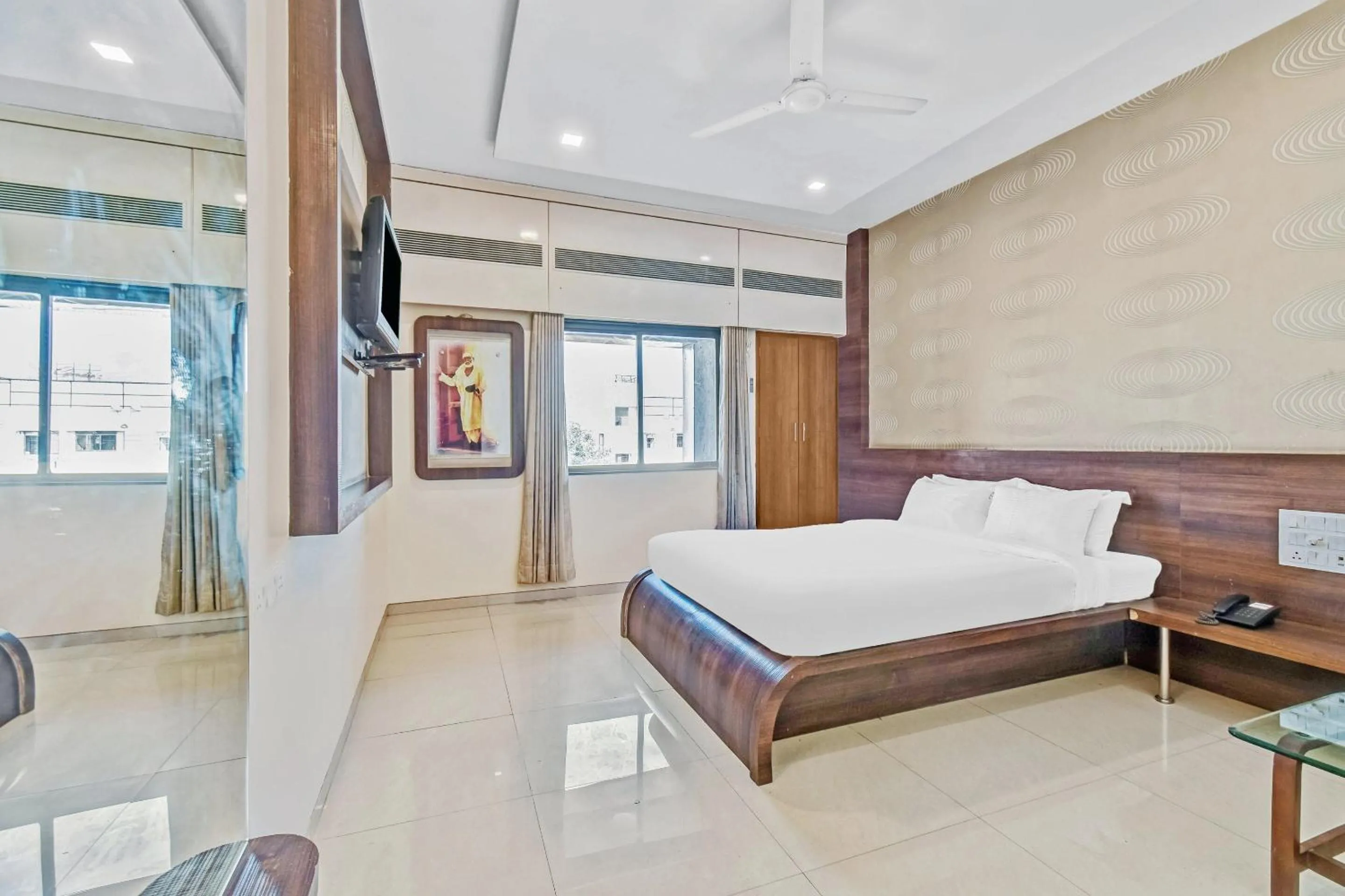 Bed in Hotel Sai Sparsh