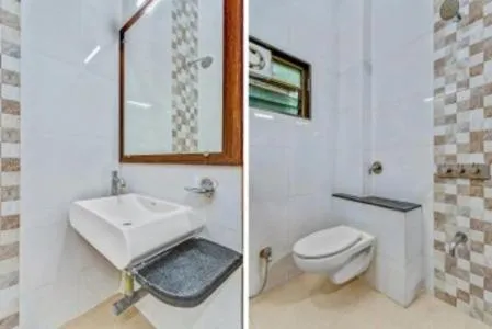 Bathroom in Hotel Sai Sparsh
