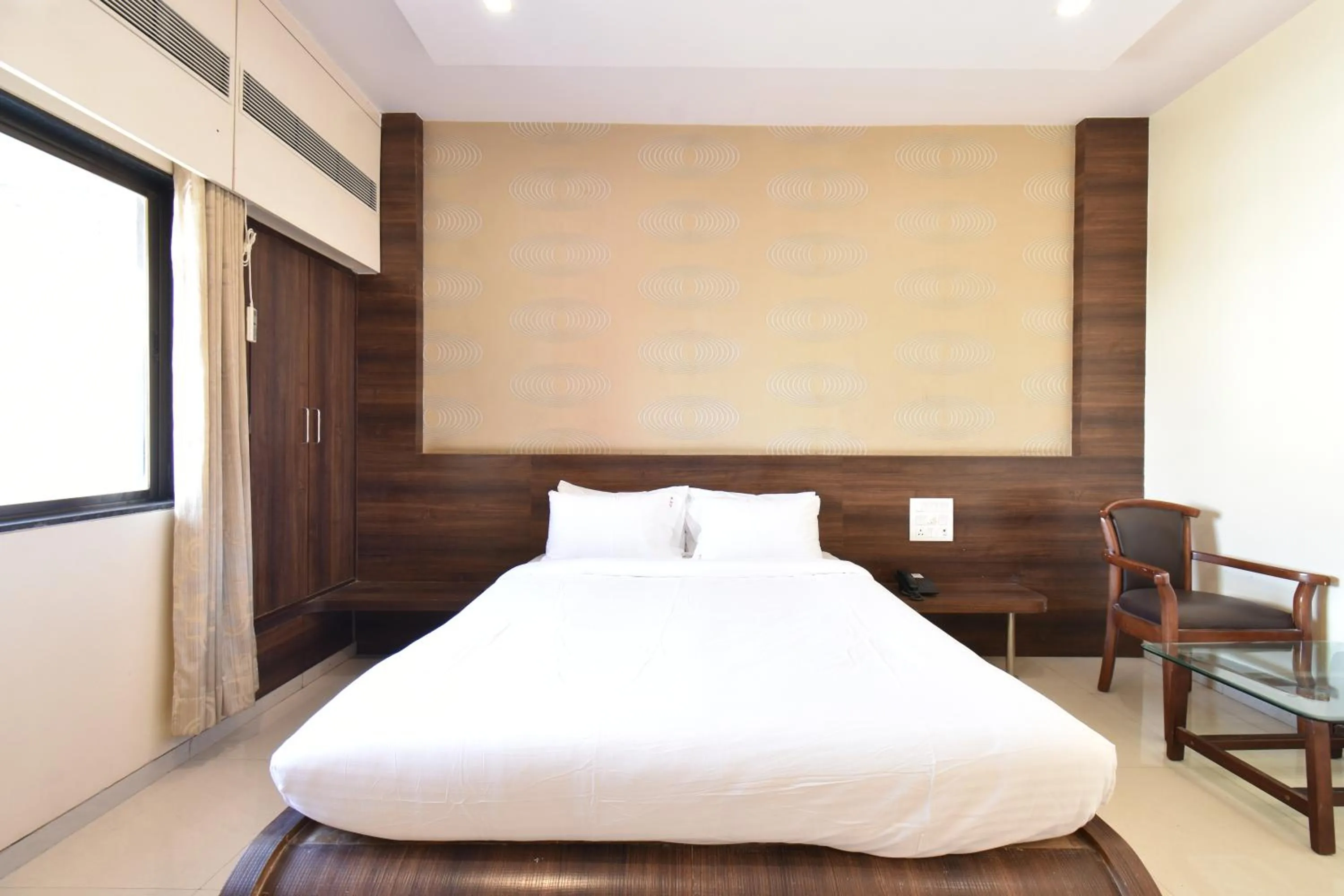 Bedroom, Bed in Hotel Sai Sparsh