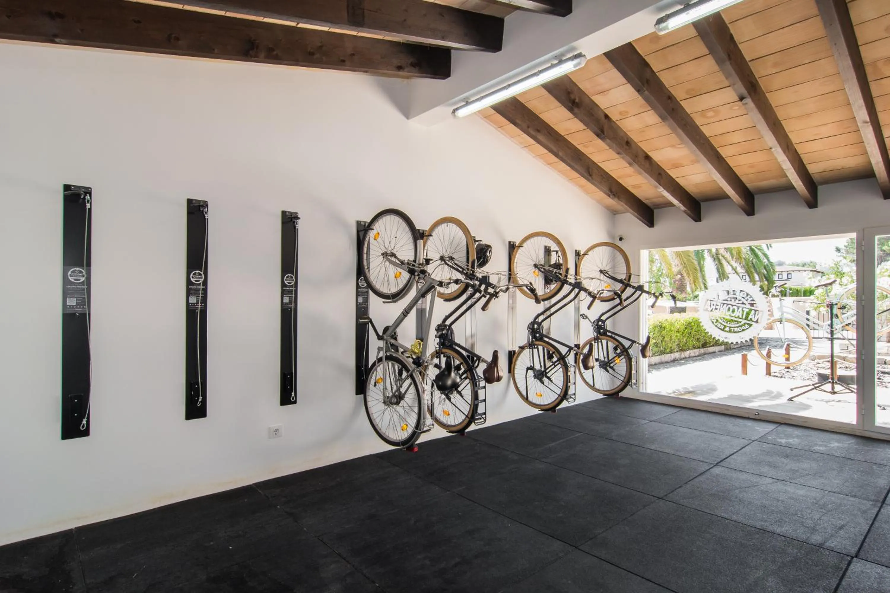 Cycling in Hotel Na Taconera