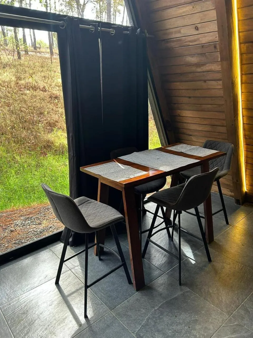 Dining area in PINE TREE Mazamitla Hotel Boutique & Cabañas