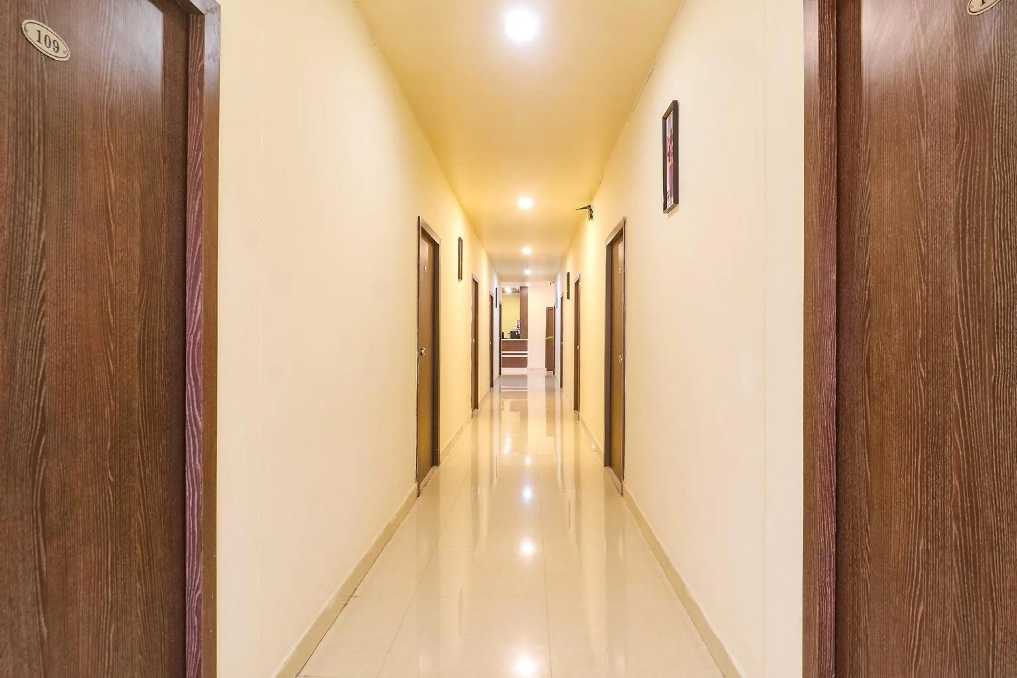 Lobby or reception in FabExpress Airport Stay Inn - Nr Hyderabad Airport