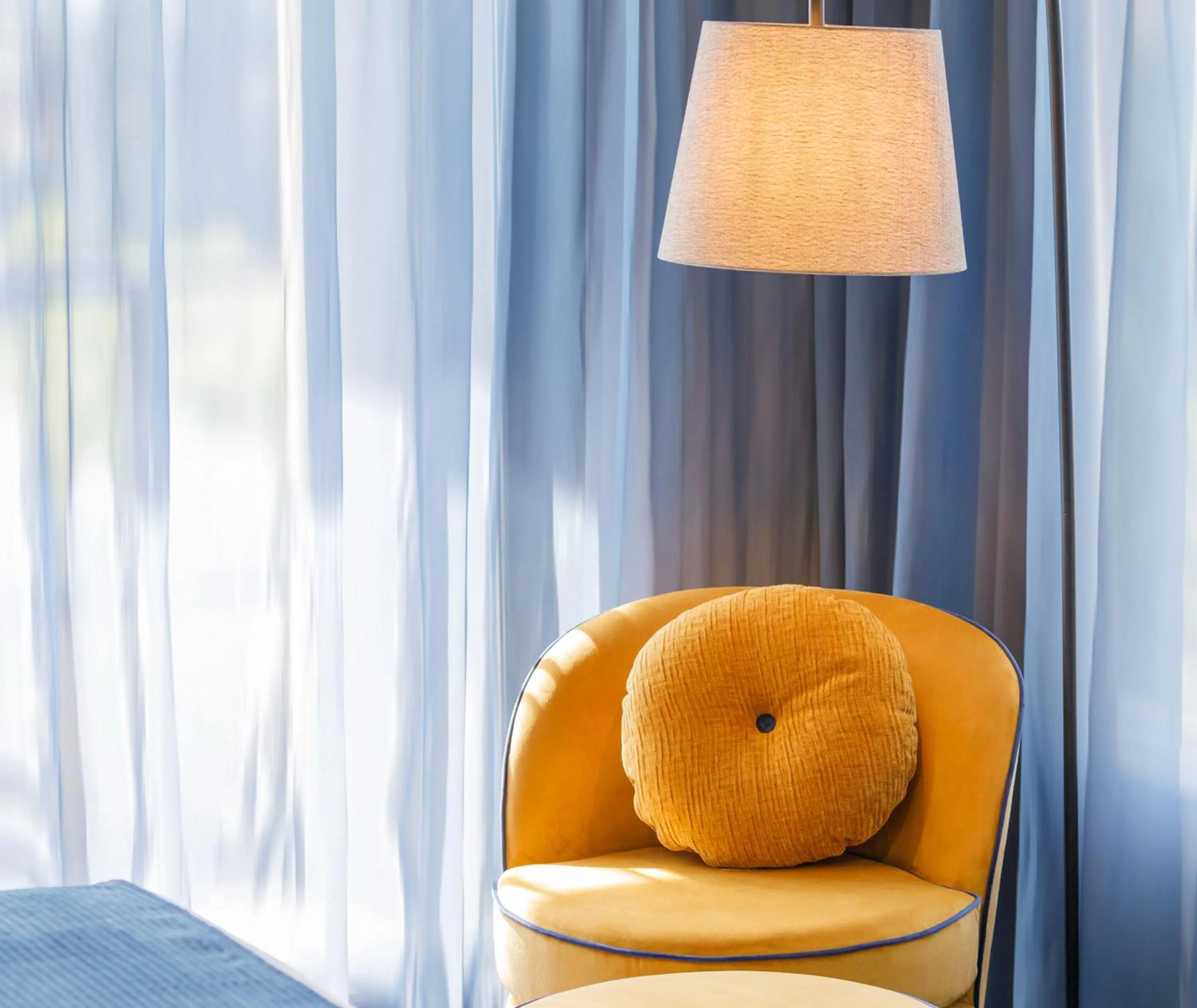 Bedroom in Oaks Melbourne St Kilda Road Hotel