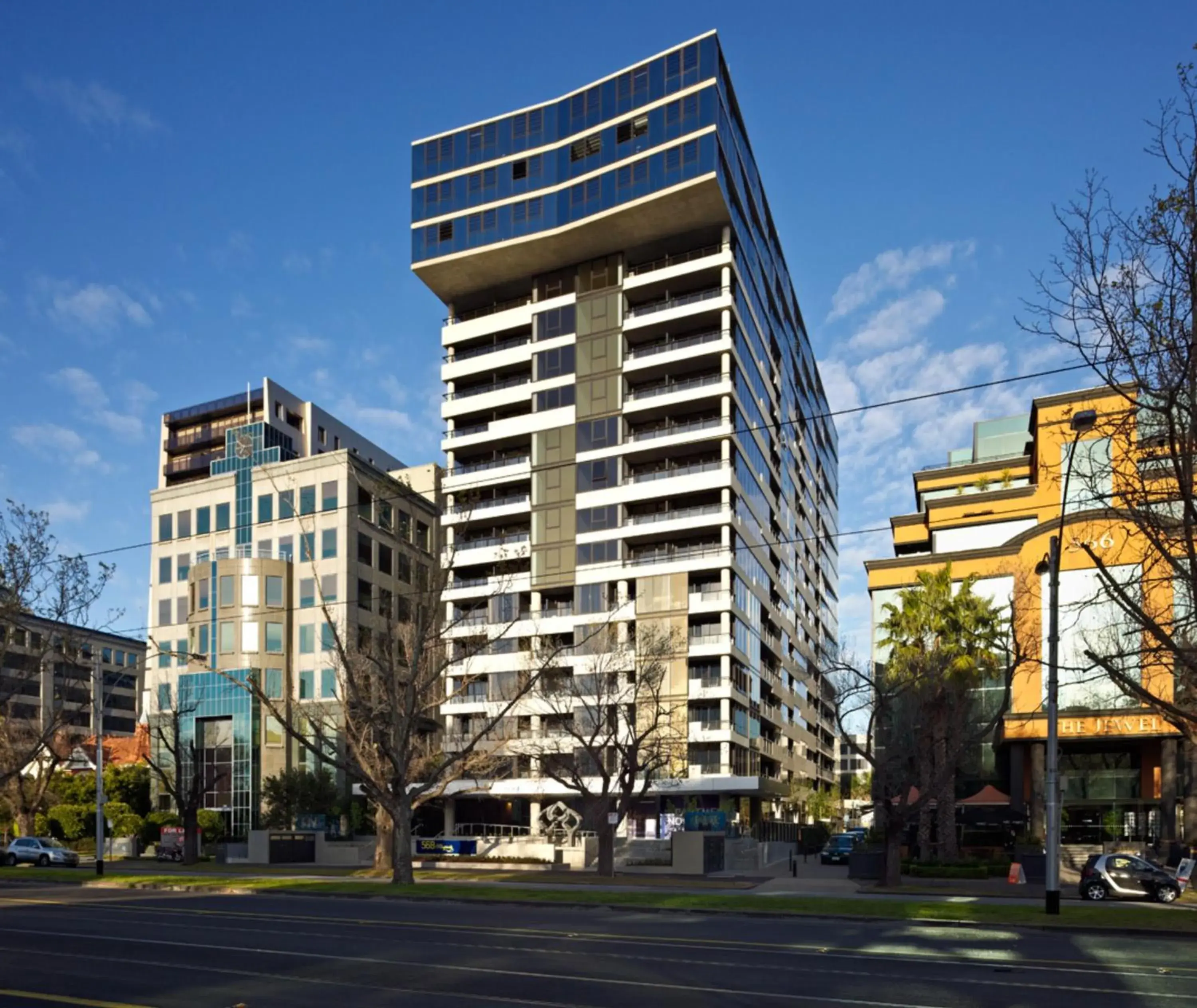 Property building in Oaks Melbourne St Kilda Road Hotel Property building in Oaks Melbourne St Kilda Road Hotel