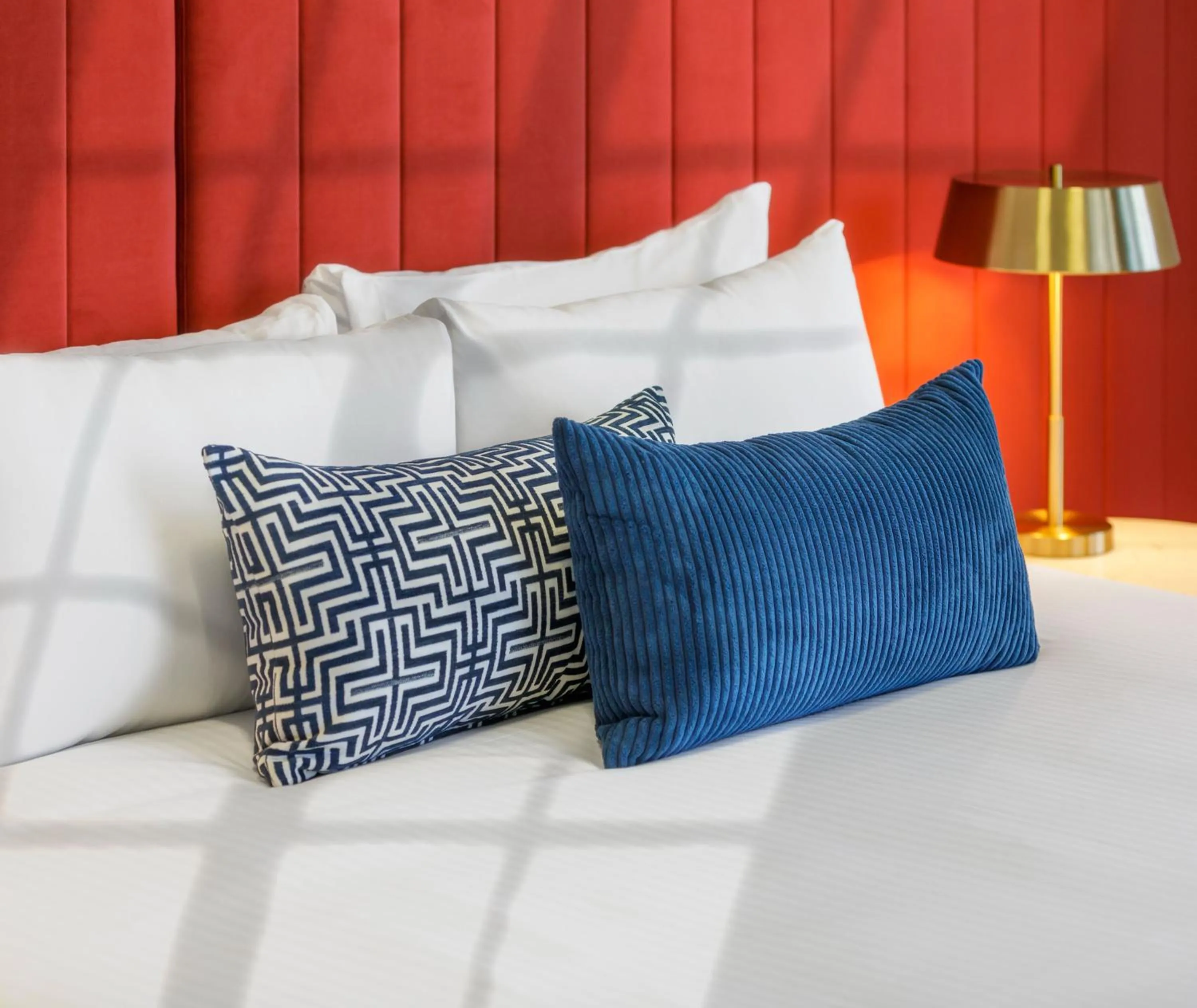 Bed in Oaks Melbourne St Kilda Road Hotel