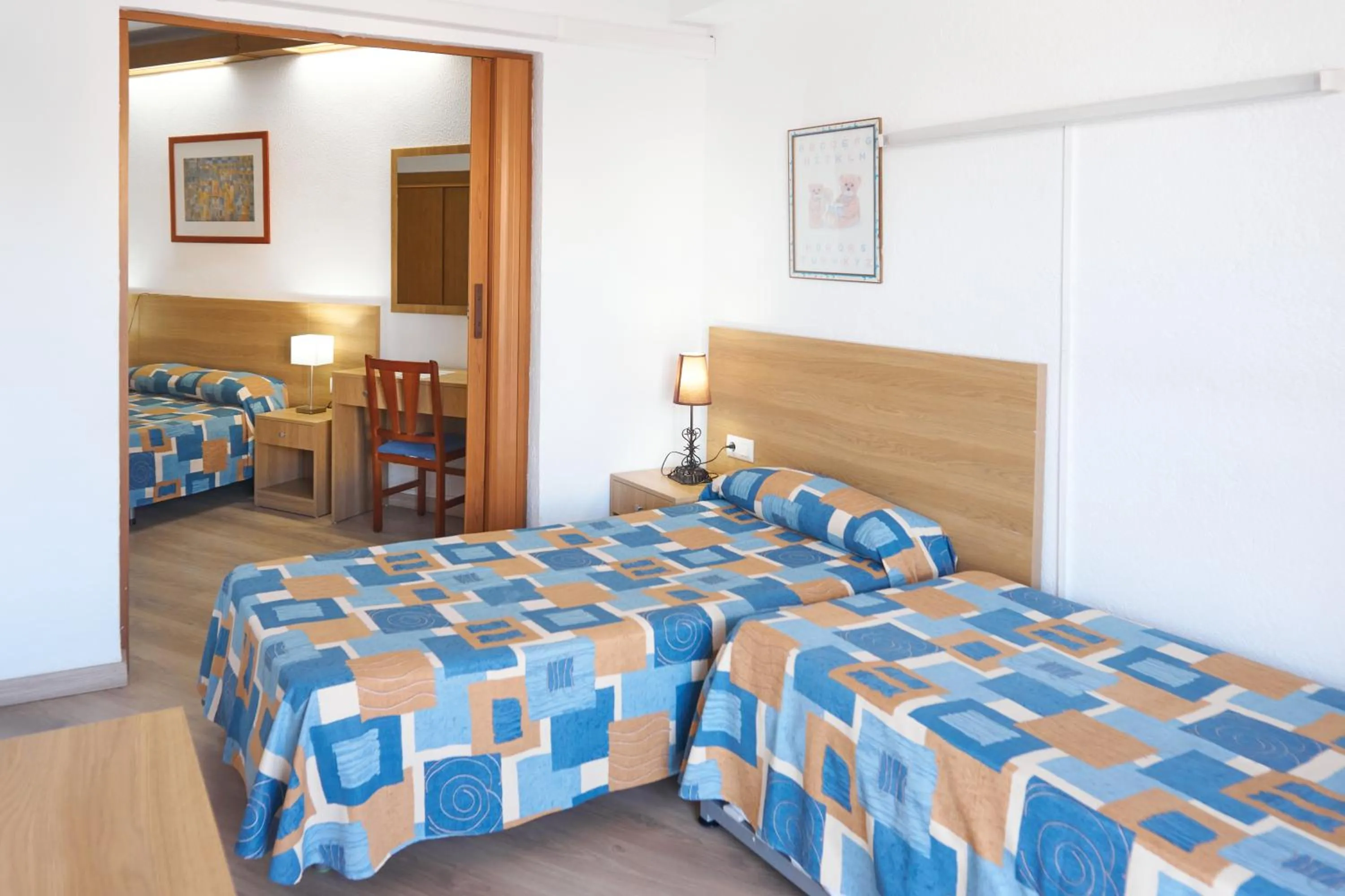 Bedroom, Bed in Nautilus Hotel