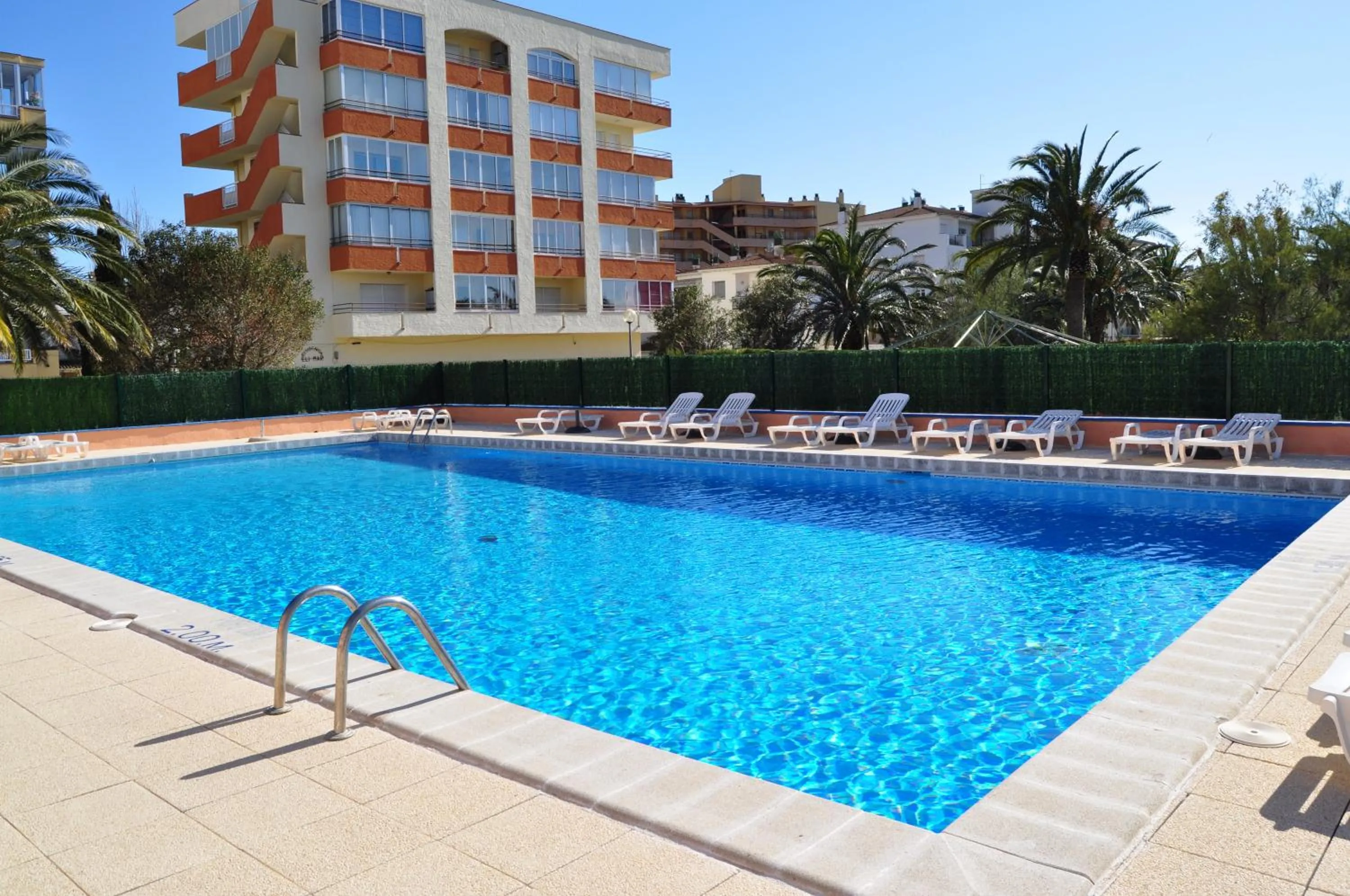 Swimming pool in Nautilus Hotel
