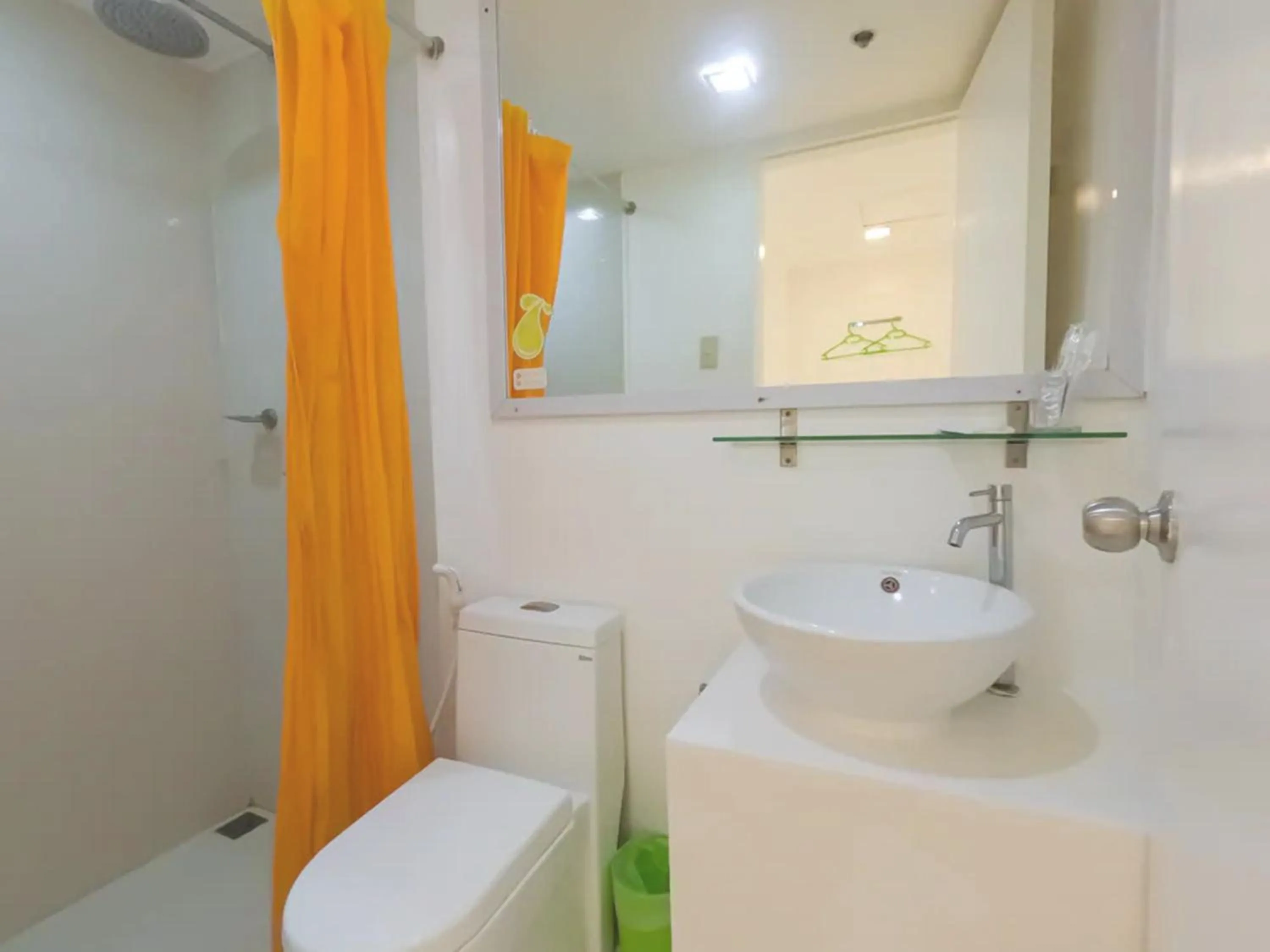 Bathroom in Wanderlust Bed and Breakfast Puerto Princesa