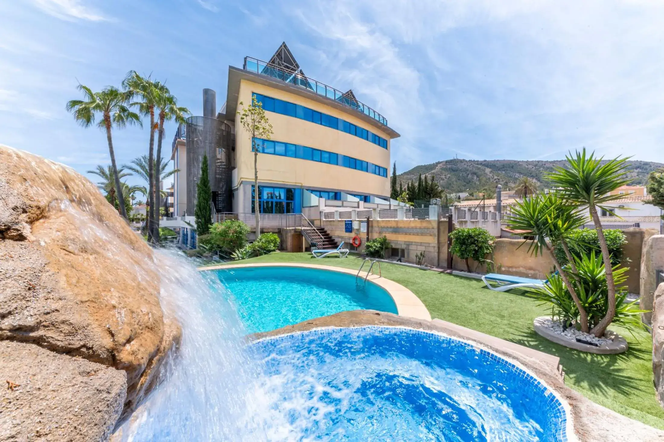 Pool view in Hotel Rober Palas Pool view in Hotel Rober Palas