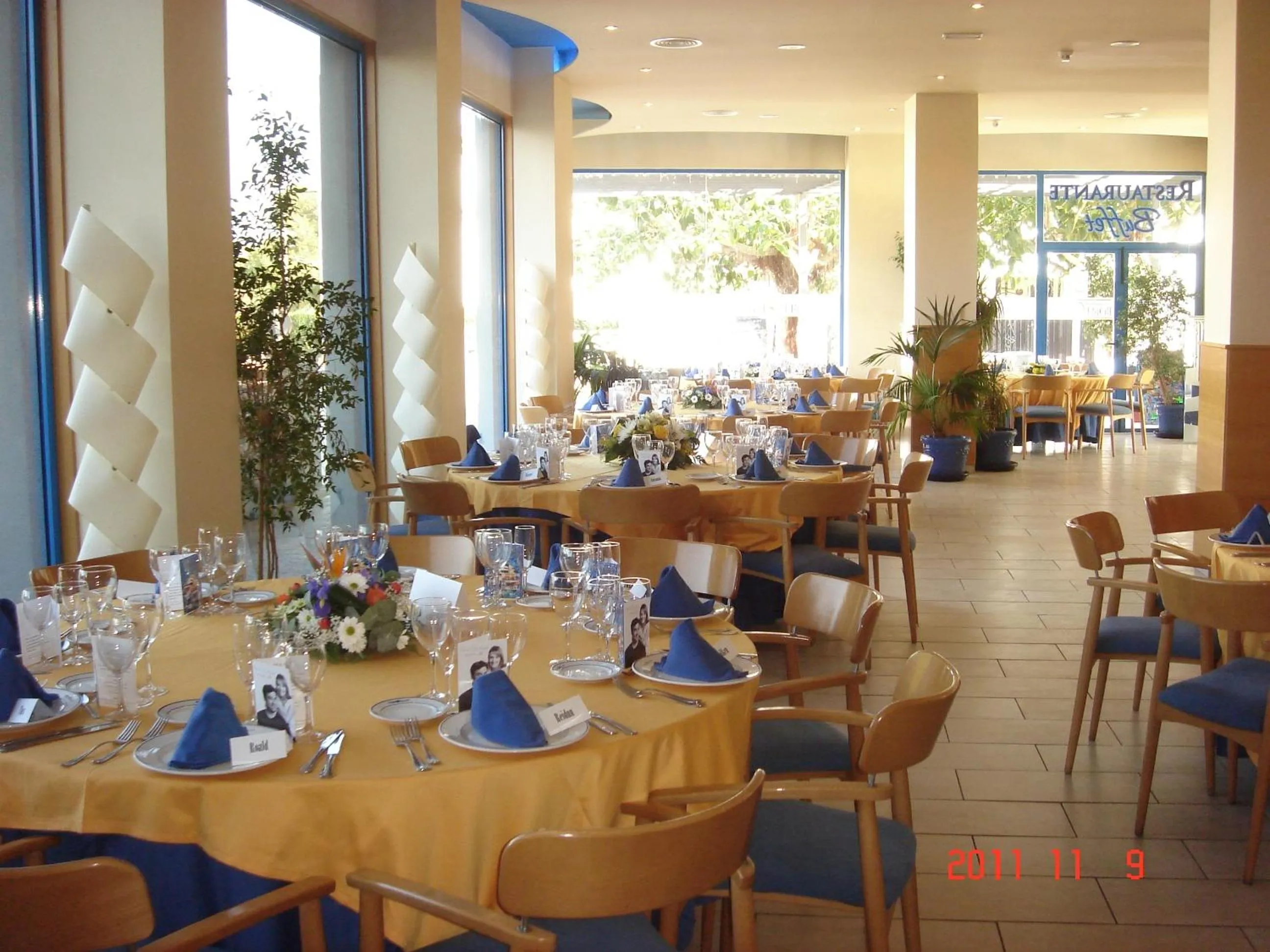 Restaurant/places to eat in Hotel Rober Palas