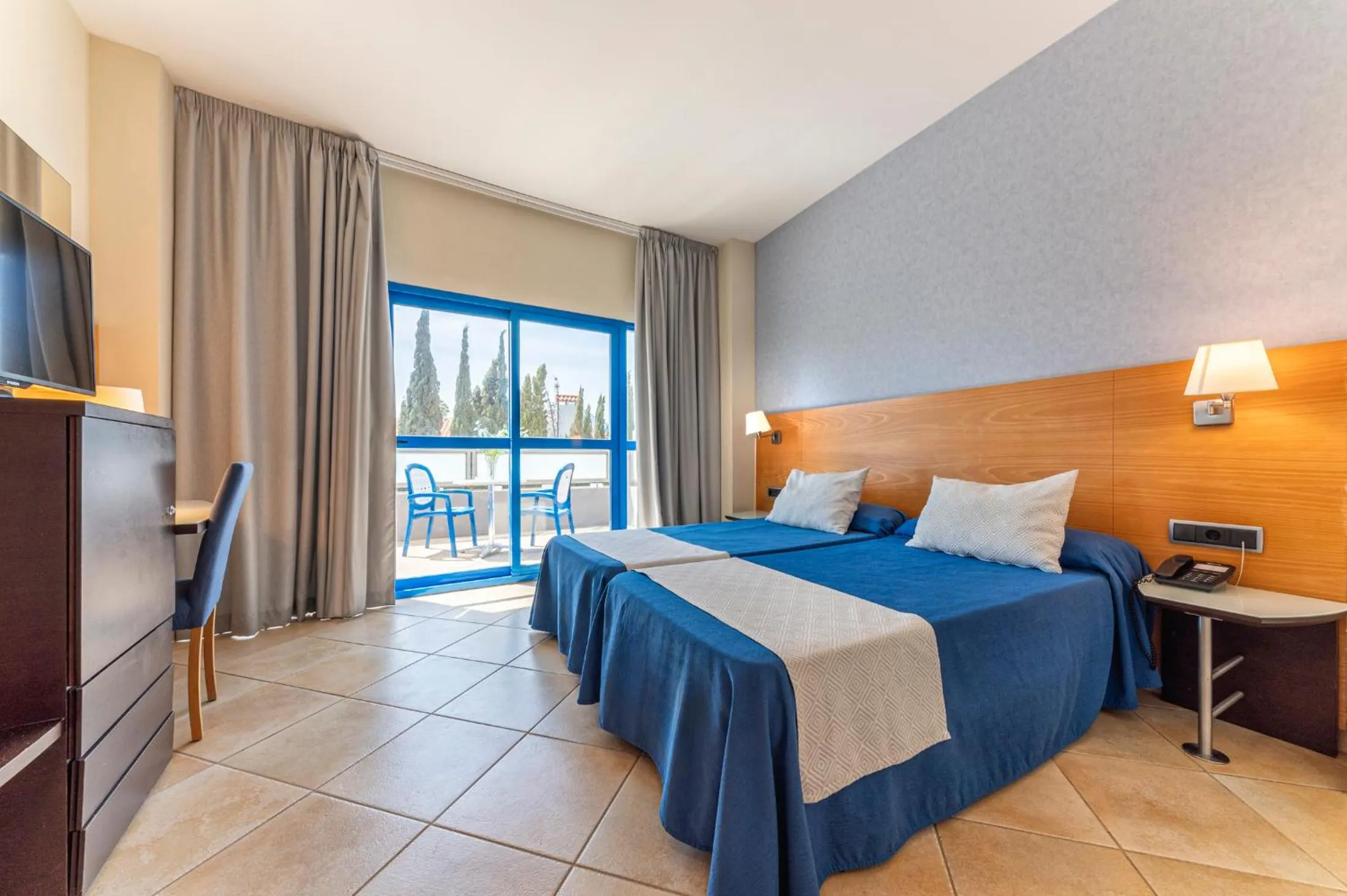 Bed in Hotel Rober Palas