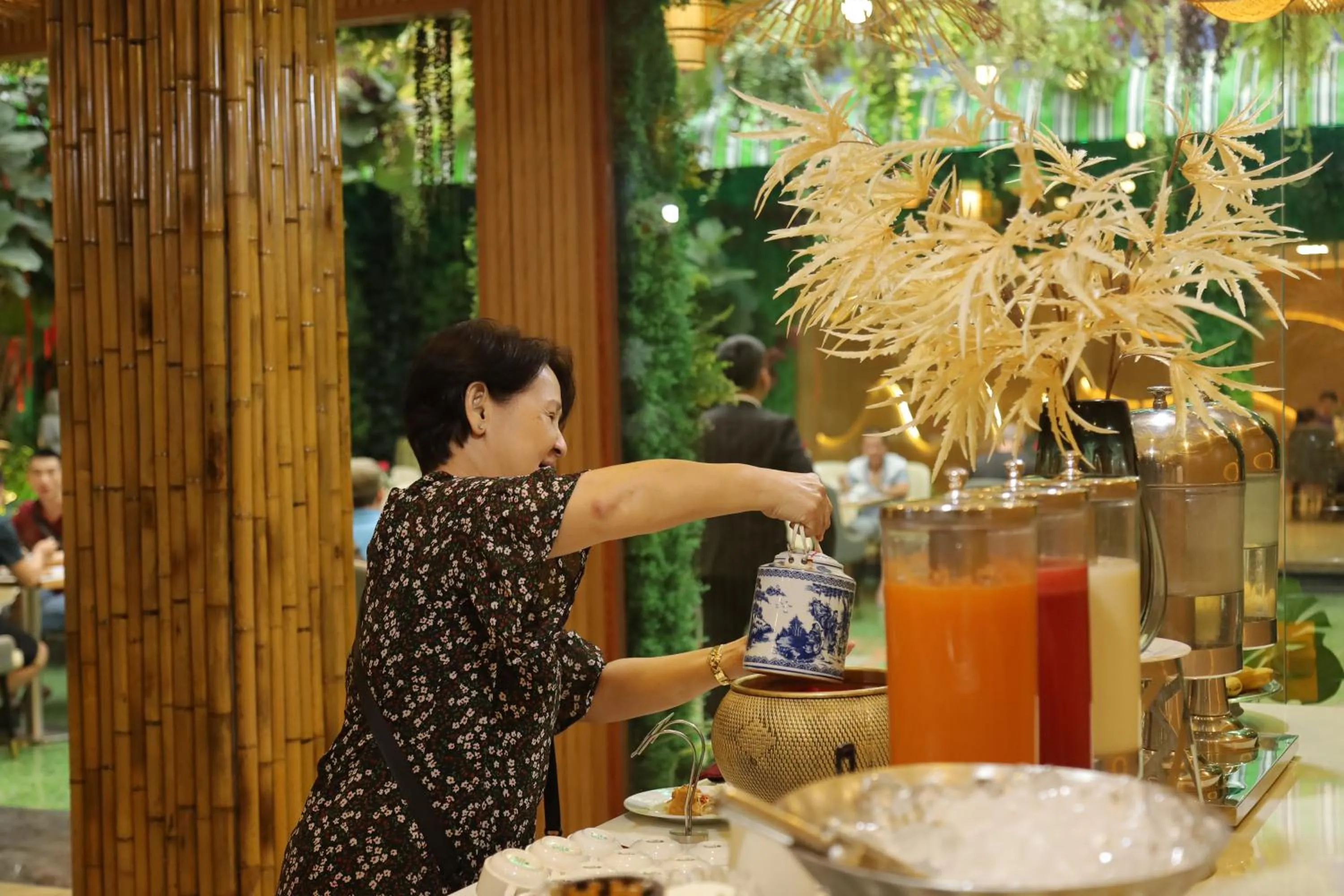 Food and drinks in Pleiku Hotel by Gia Lai Tourist