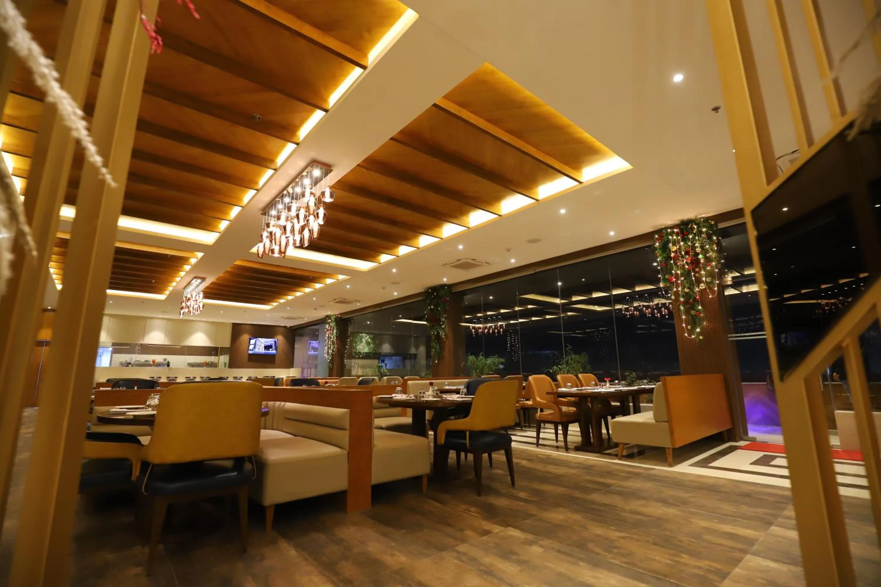 Restaurant/places to eat in The Pristine Hotel