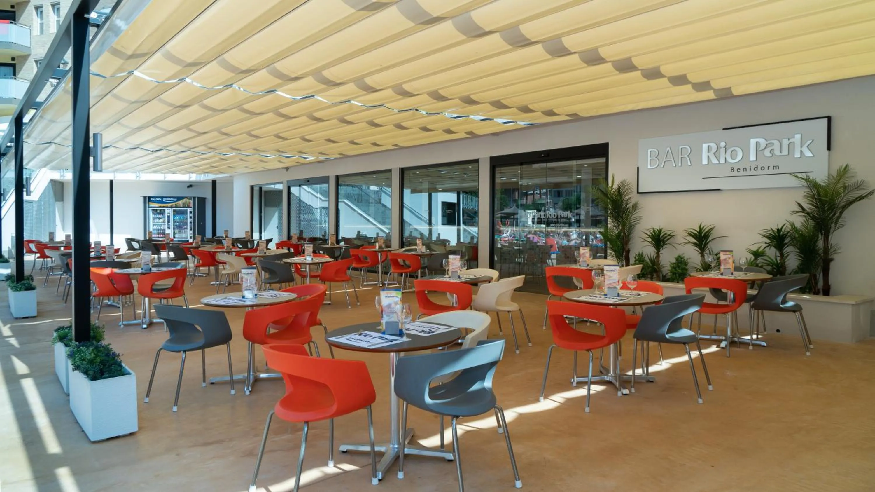 Lounge or bar in Medplaya Hotel Rio Park