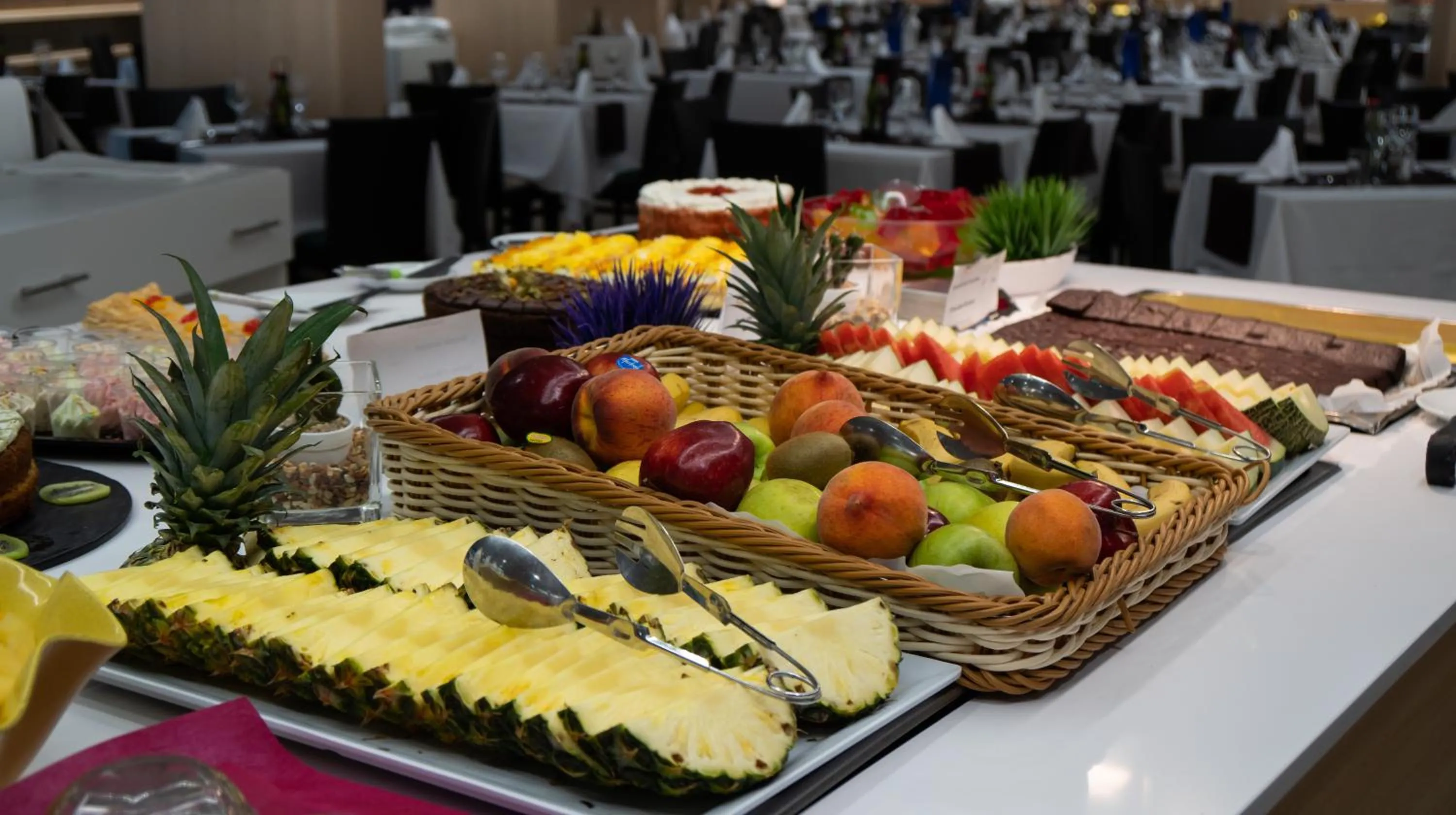 Restaurant/places to eat in Medplaya Hotel Rio Park