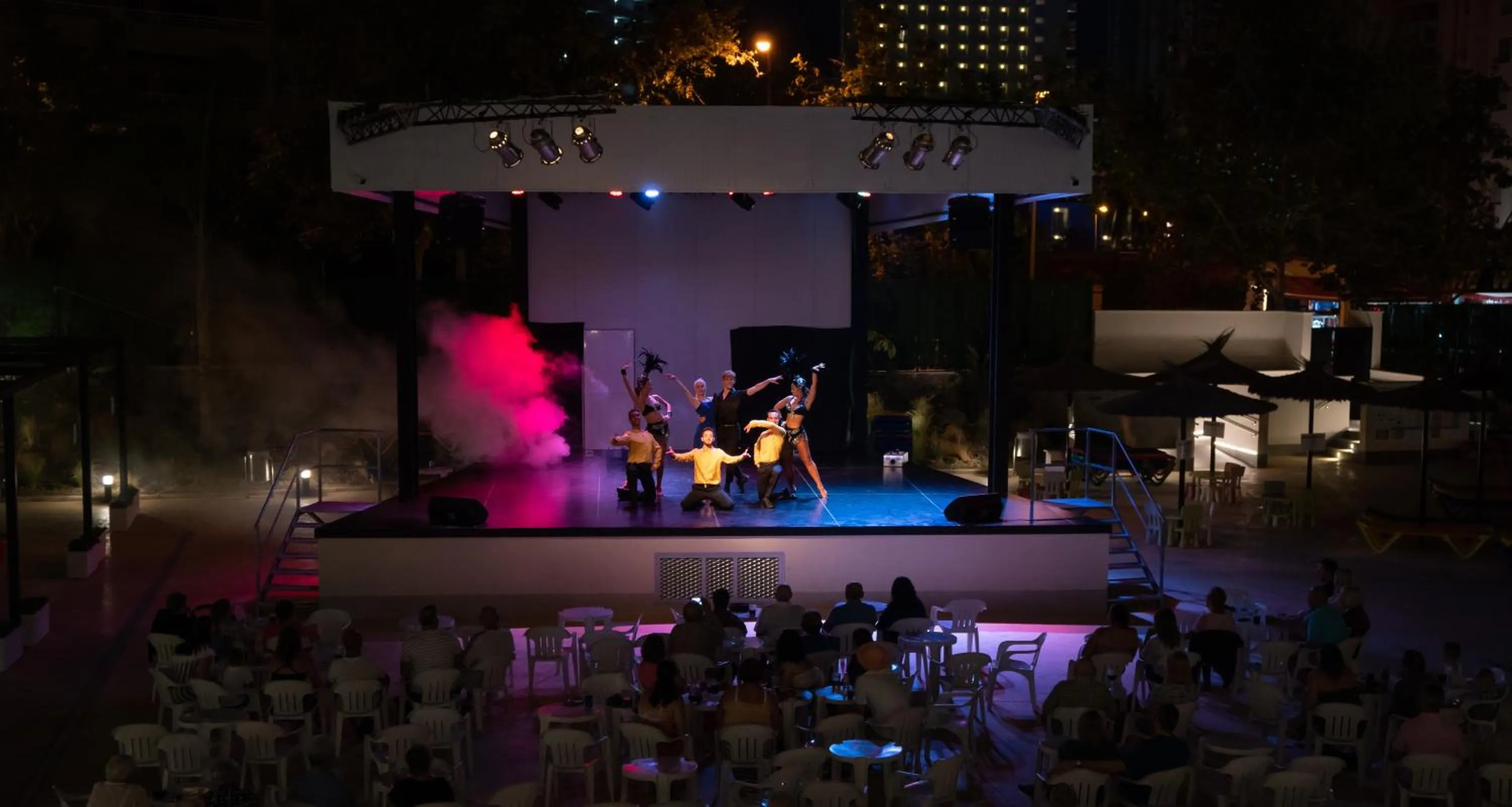 People in Medplaya Hotel Rio Park