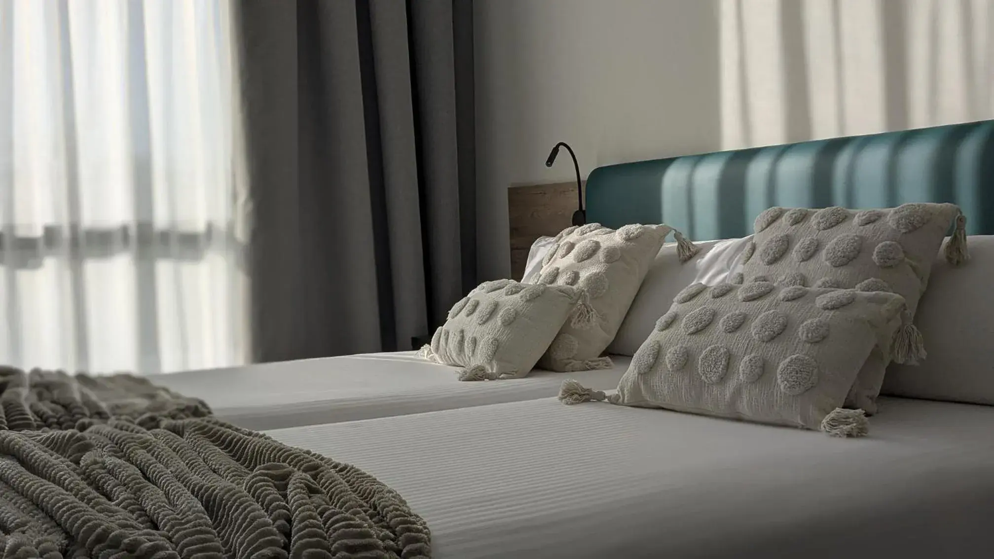 Photo of the whole room, Bed in Hotel Princesa De Eboli Photo of the whole room, Bed in Hotel Princesa De Eboli