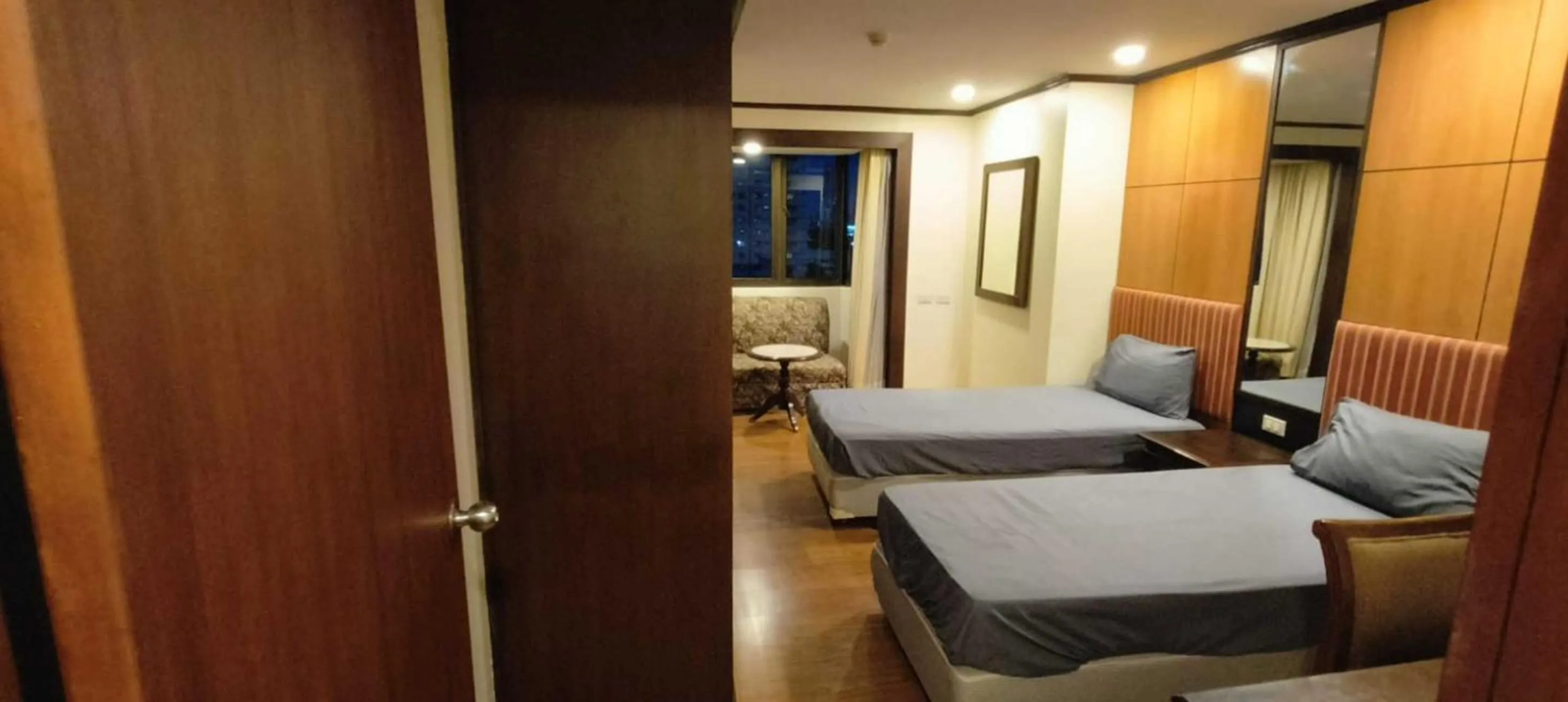 Bed in Omni Tower Direct Rooms - Apartments, Sukhumvit Soi 4