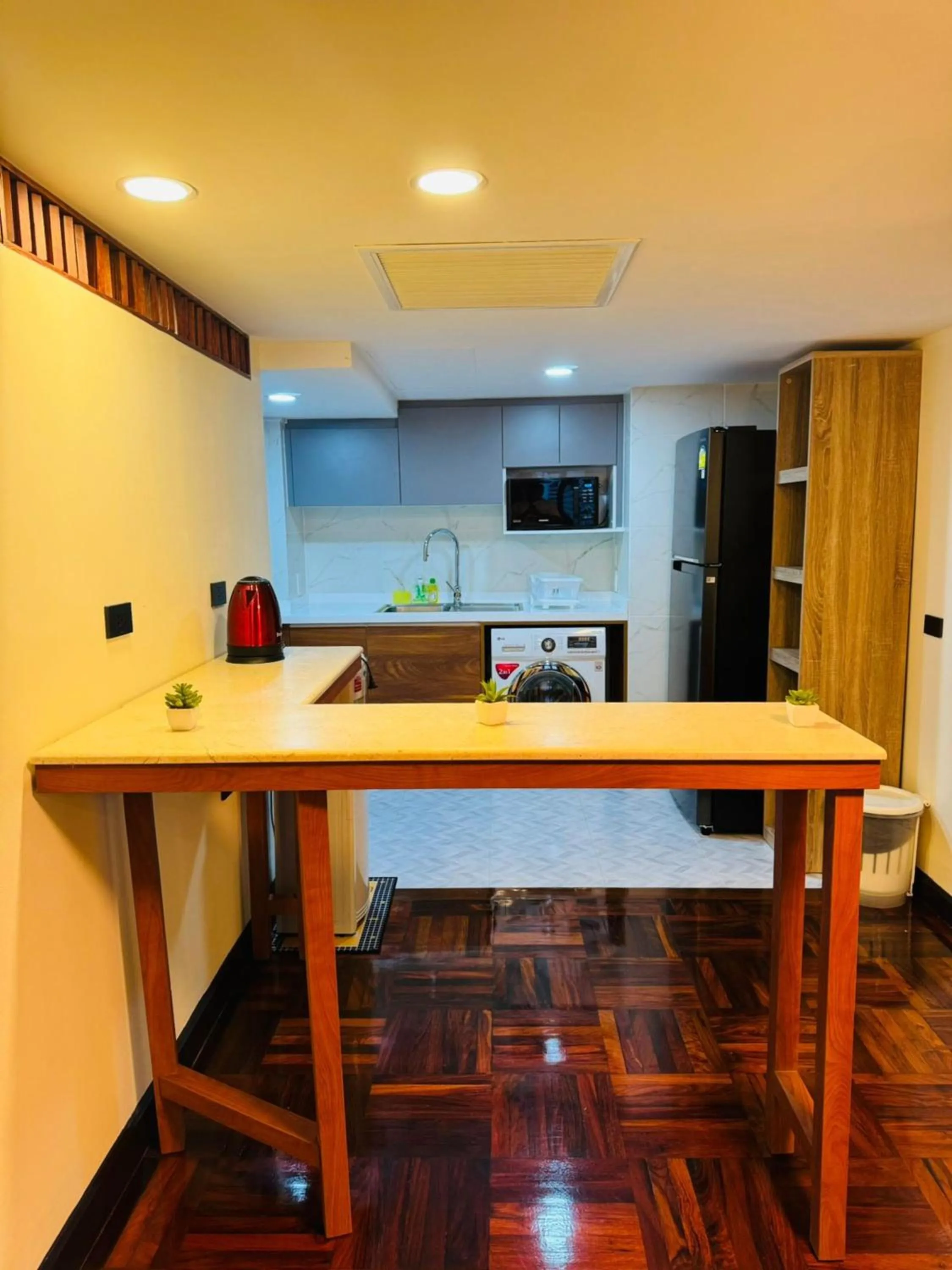 kitchen in Omni Tower Direct Rooms - Apartments, Sukhumvit Soi 4