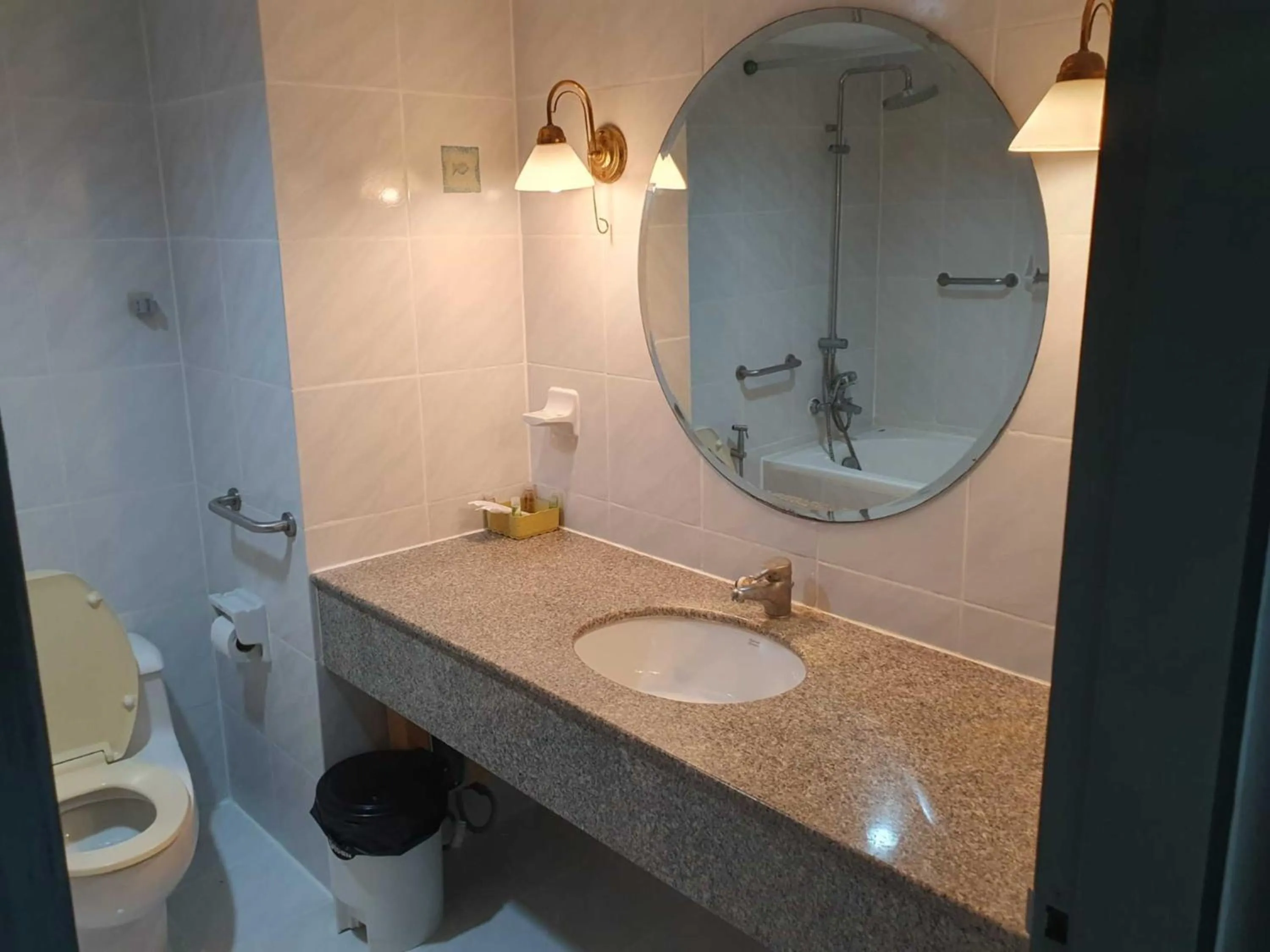 Bathroom in Omni Tower Direct Rooms - Apartments, Sukhumvit Soi 4