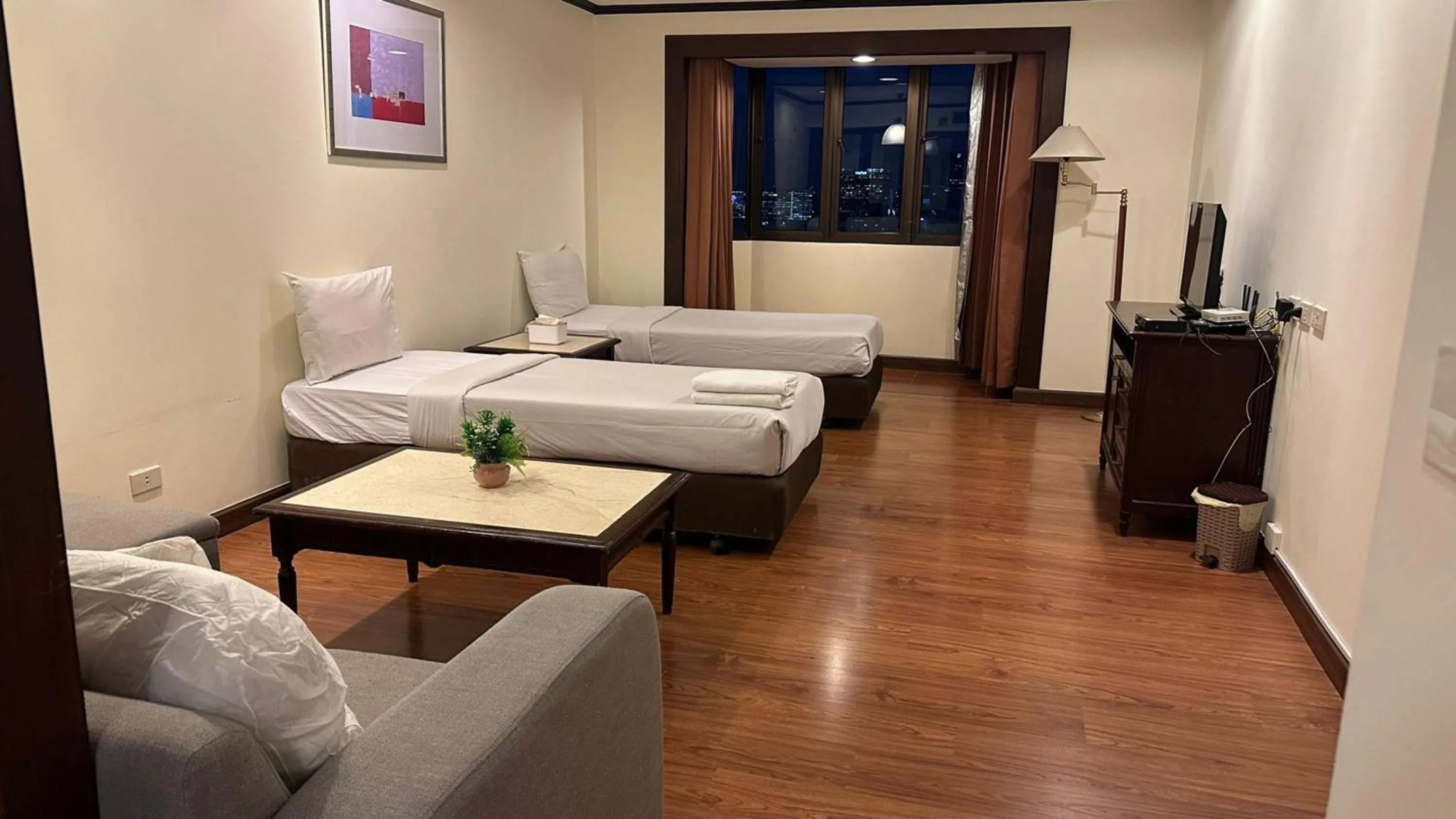 Bed in Omni Tower Direct Rooms - Apartments, Sukhumvit Soi 4