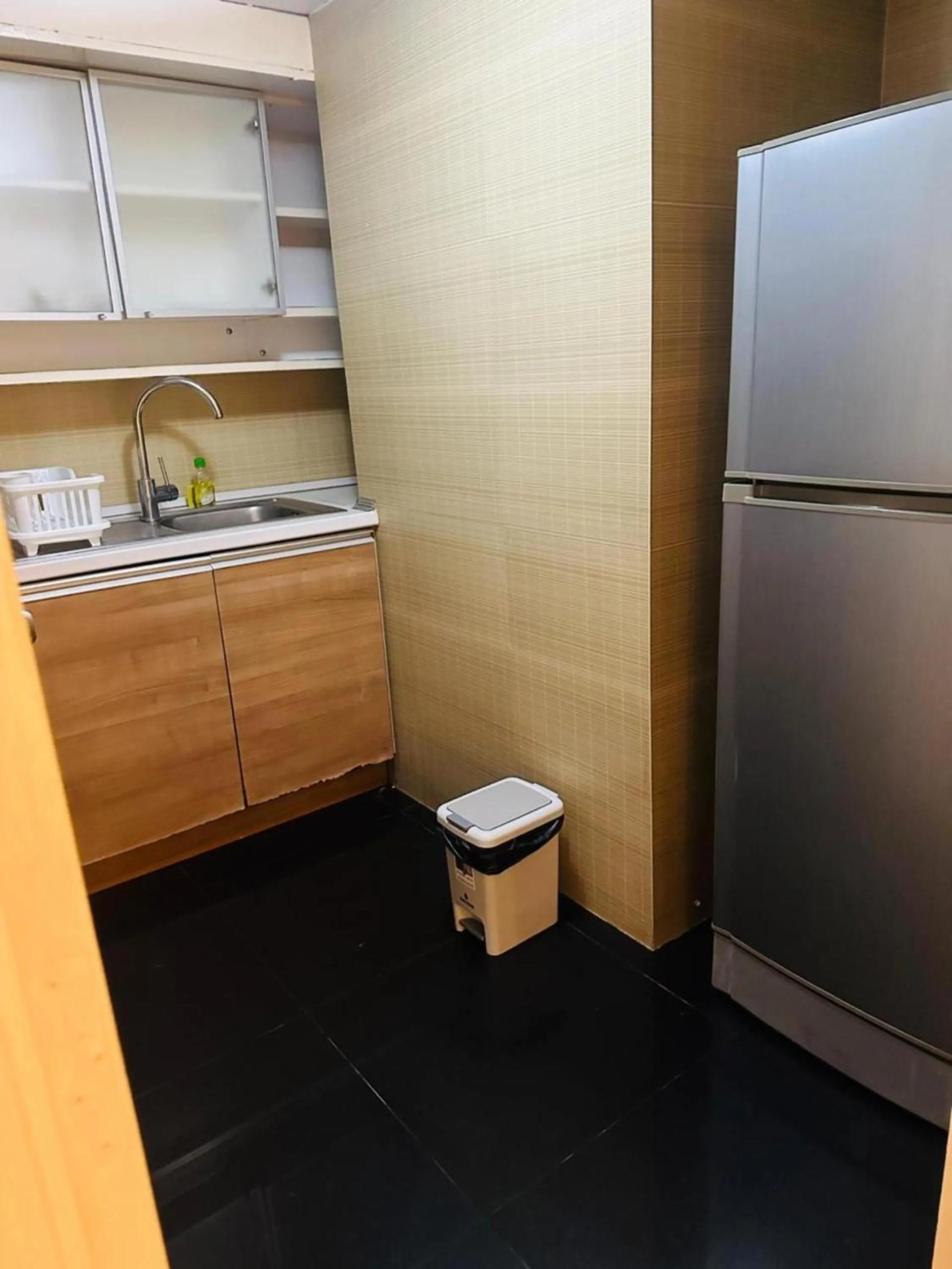 Kitchen or kitchenette in Omni Tower Direct Rooms - Apartments, Sukhumvit Soi 4