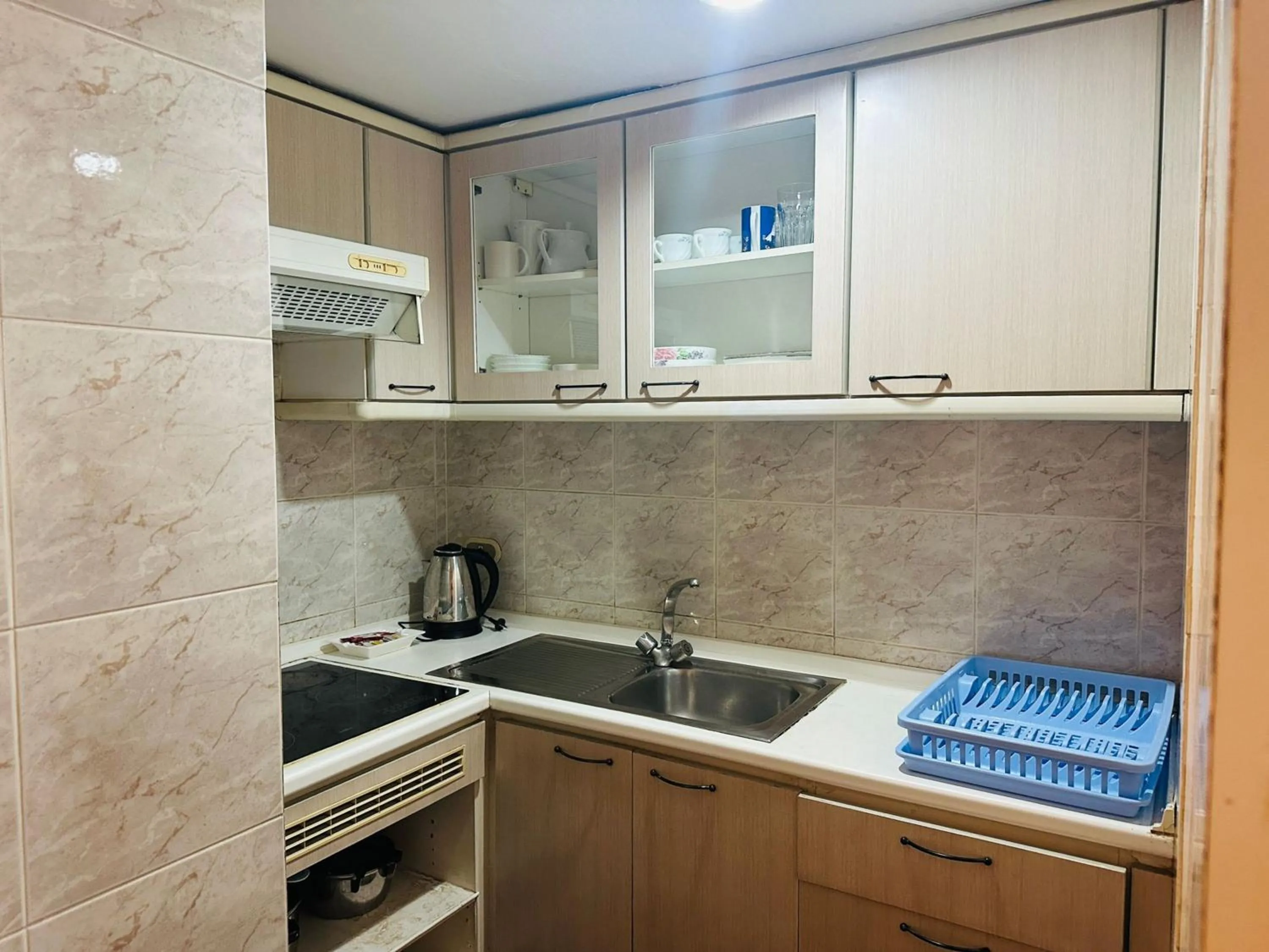 Kitchen or kitchenette in Omni Tower Direct Rooms - Apartments, Sukhumvit Soi 4