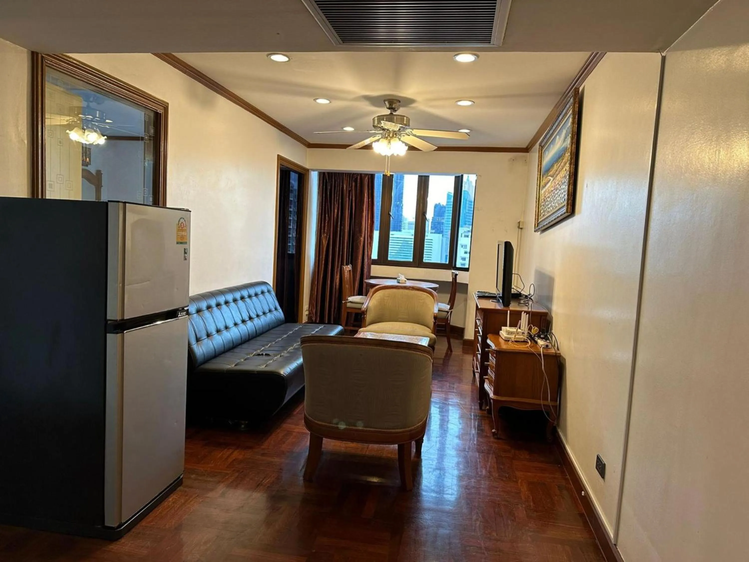 Living room, Bed in Omni Tower Direct Rooms - Apartments, Sukhumvit Soi 4