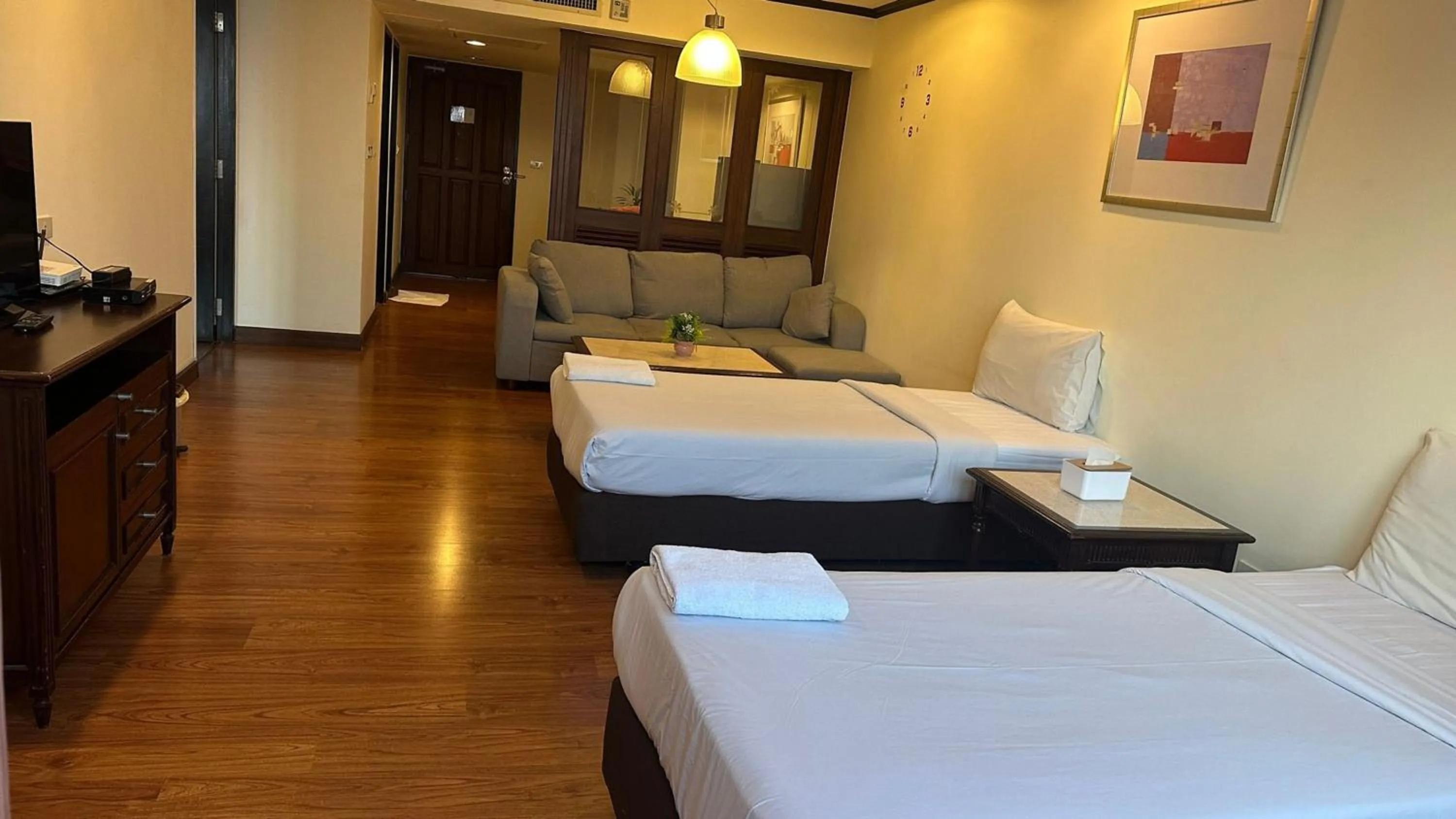 Bed in Omni Tower Direct Rooms - Apartments, Sukhumvit Soi 4