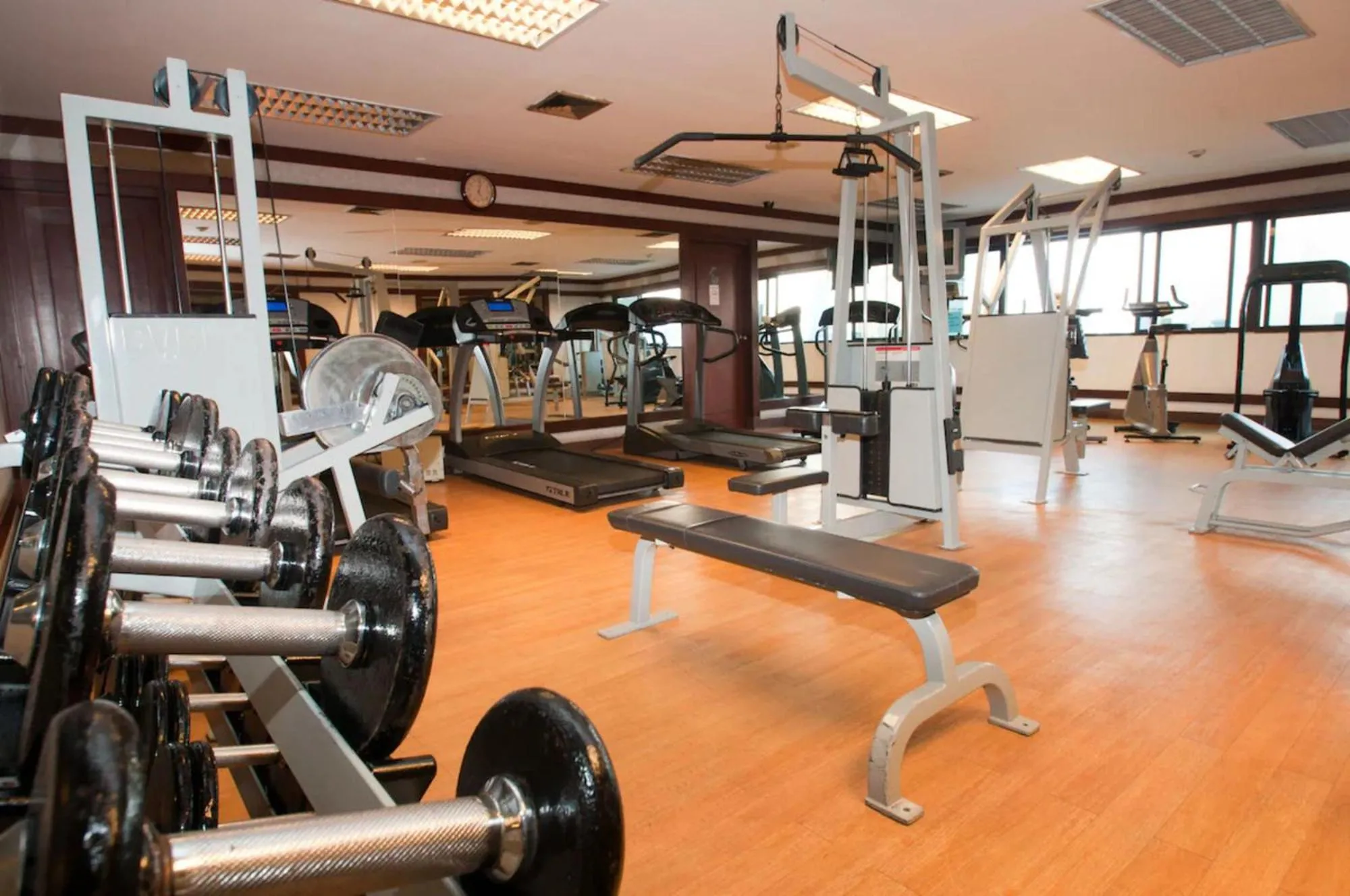 Fitness centre/facilities in Omni Tower Direct Rooms - Apartments, Sukhumvit Soi 4
