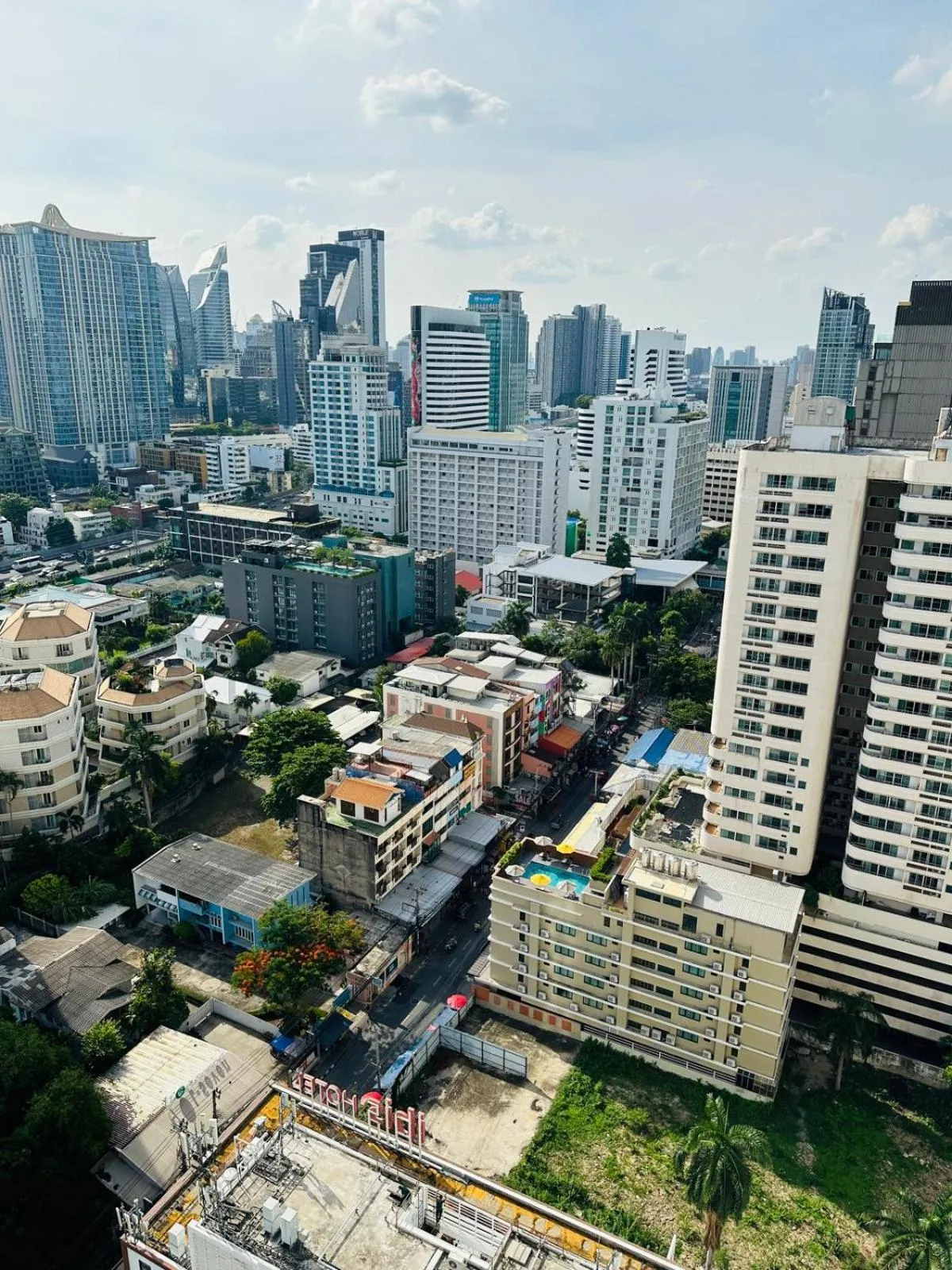 City view in Omni Tower Direct Rooms - Apartments, Sukhumvit Soi 4