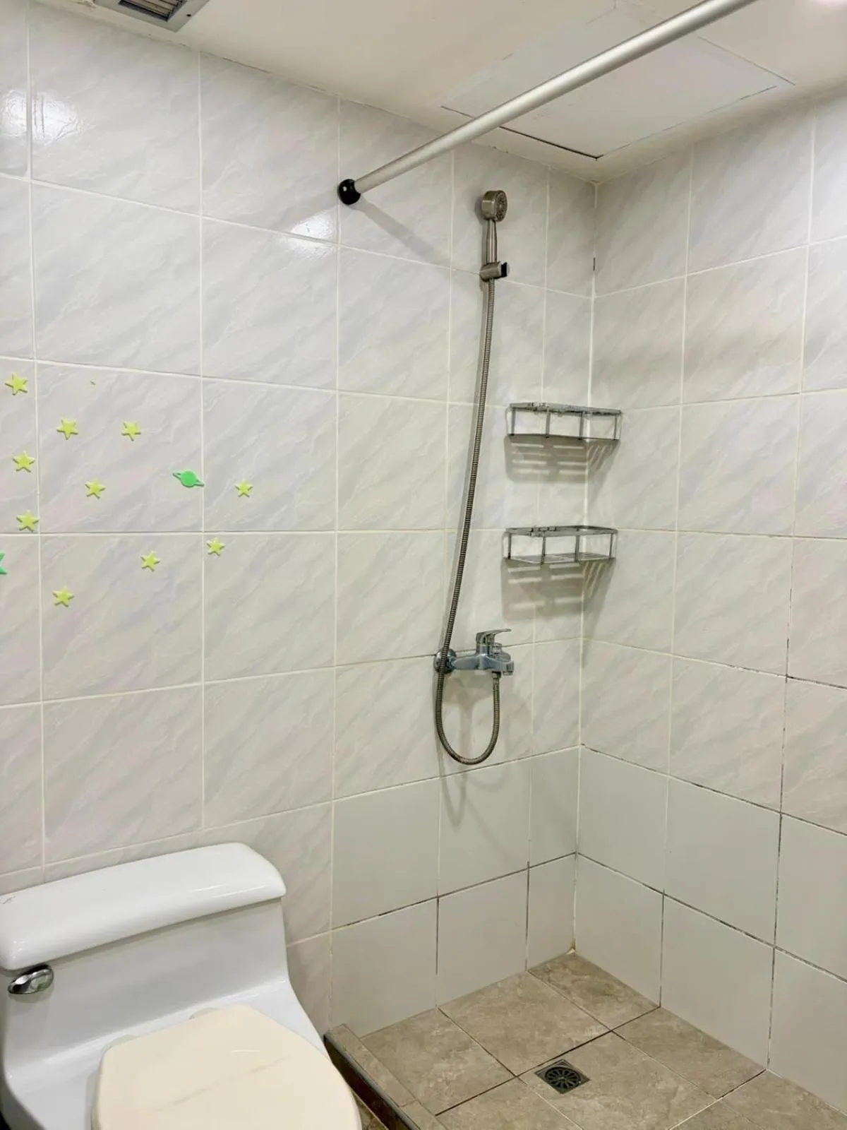 Bathroom in Omni Tower Direct Rooms - Apartments, Sukhumvit Soi 4