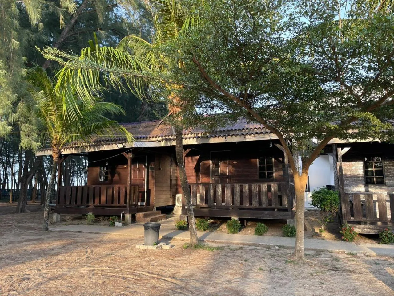 DGeting Beach Resort