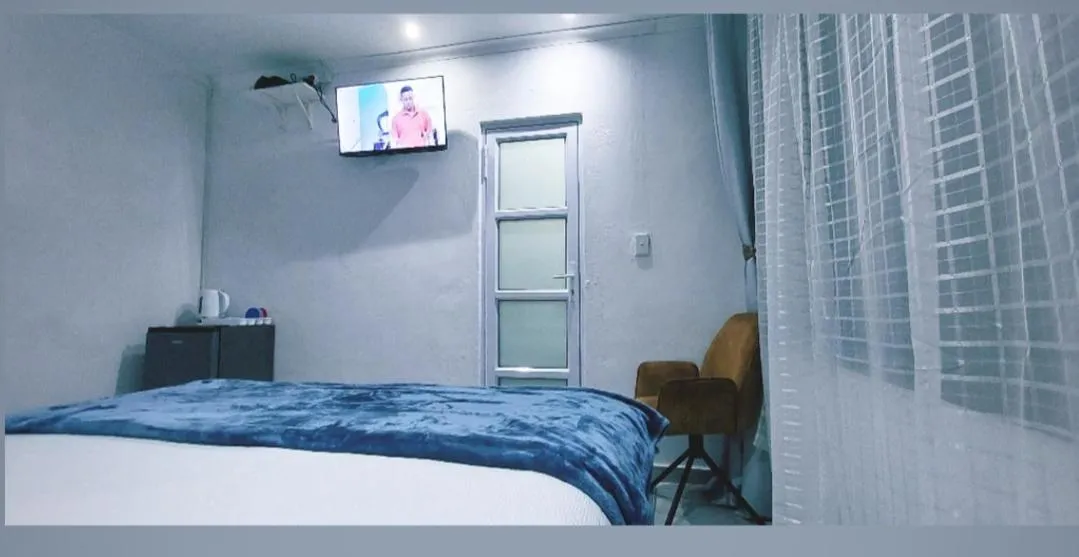 Bed in Blue Nile Guest