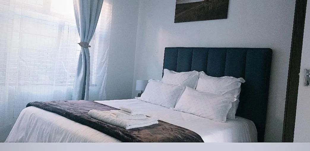 Bed in Blue Nile Guest