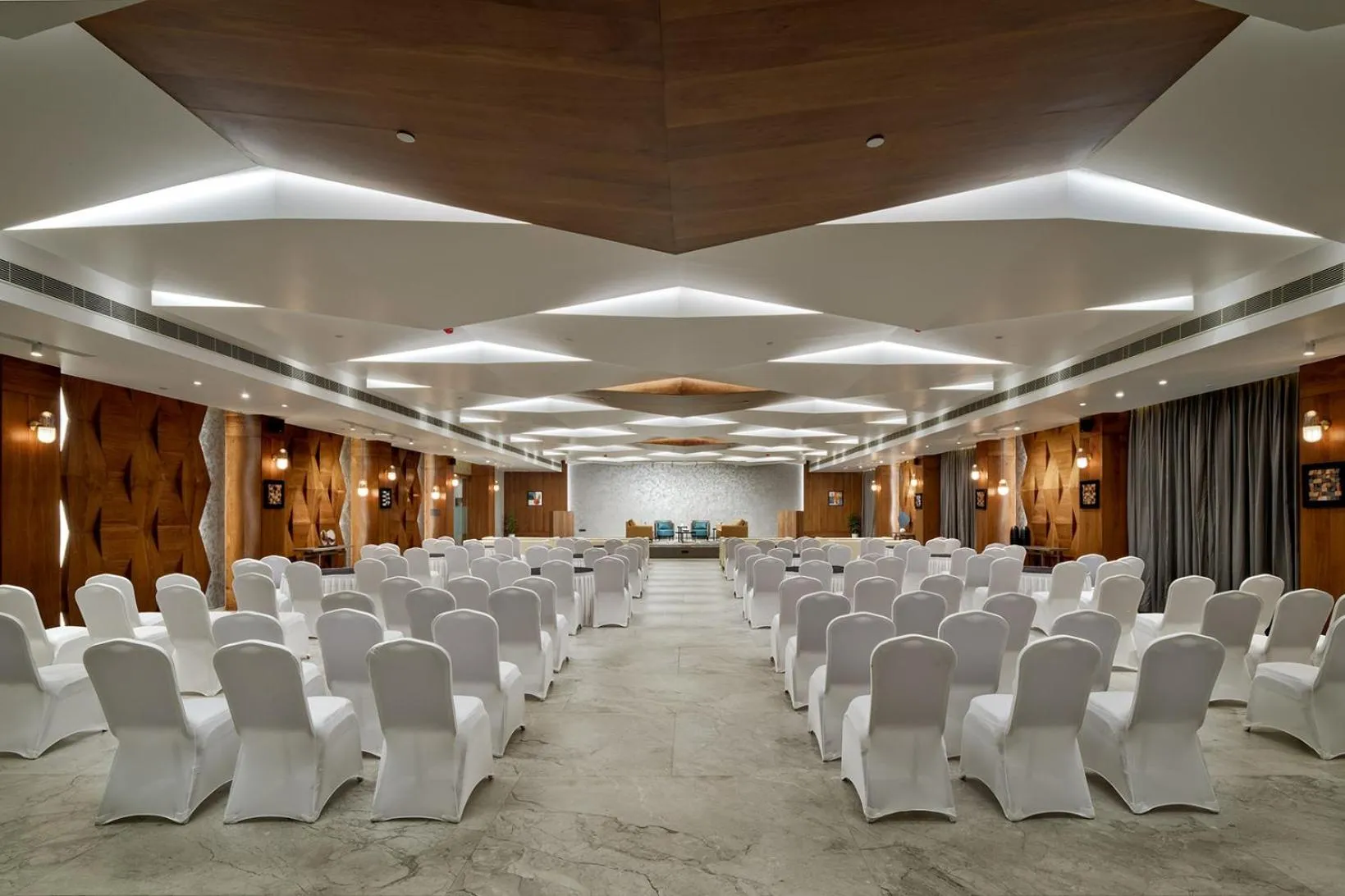 Banquet/Function facilities in Hotel Akruti, Nanded
