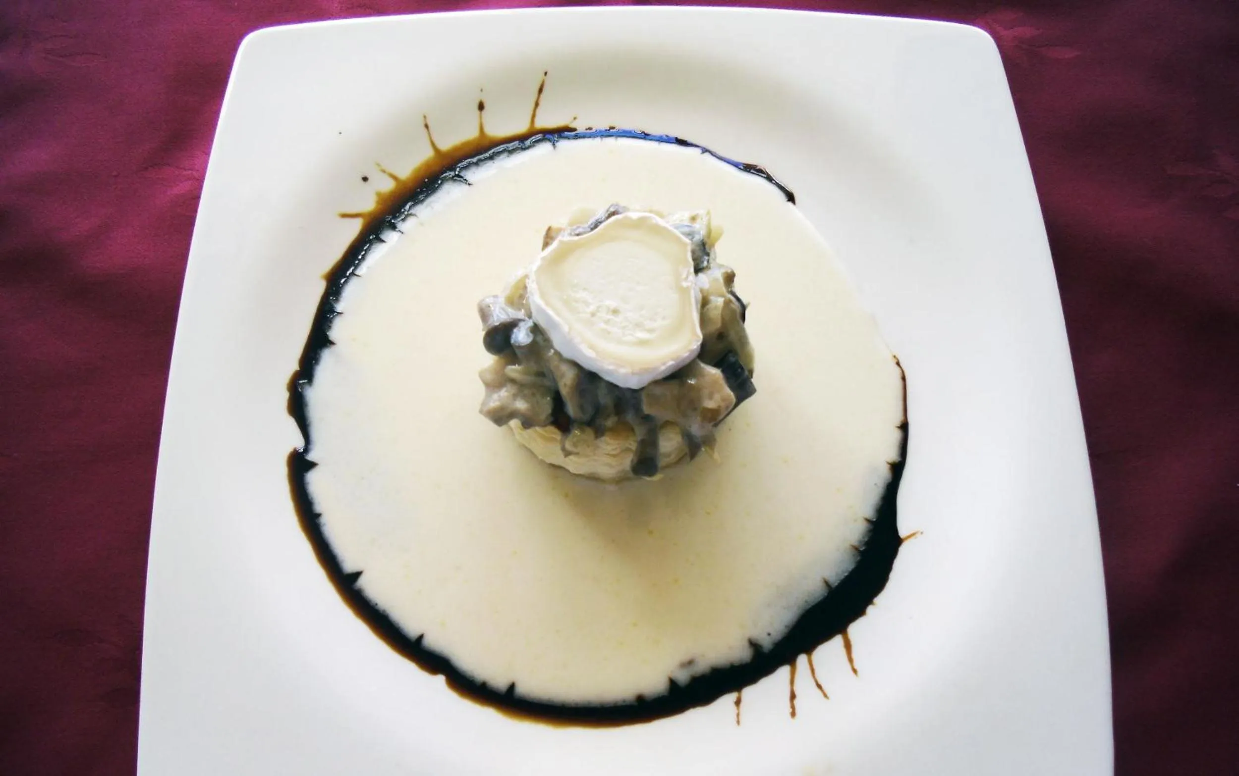 Restaurant/places to eat in Villa Mencia