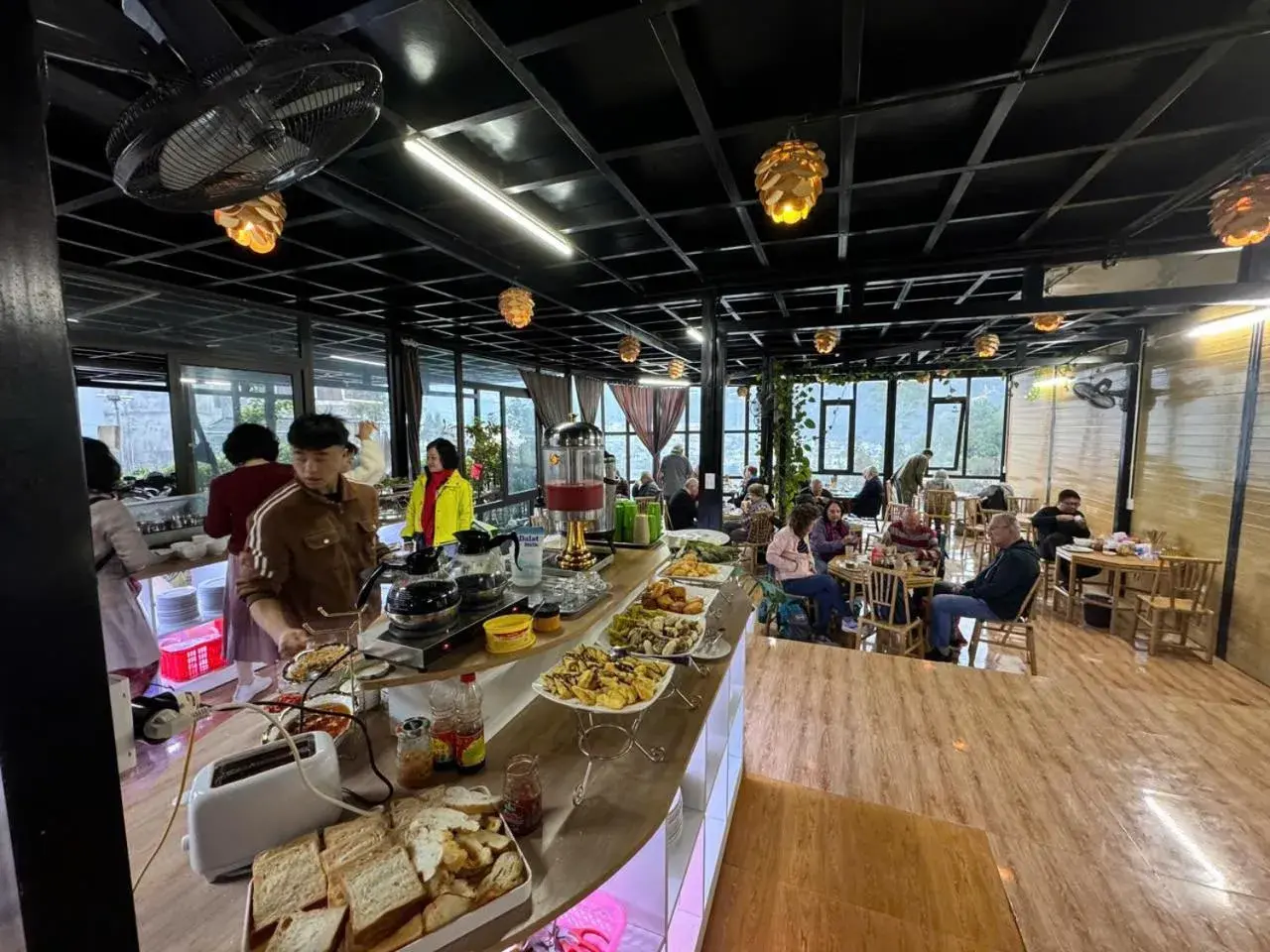 Restaurant/places to eat in Plum Homestay Đồng Văn Restaurant/places to eat in Plum Homestay Đồng Văn