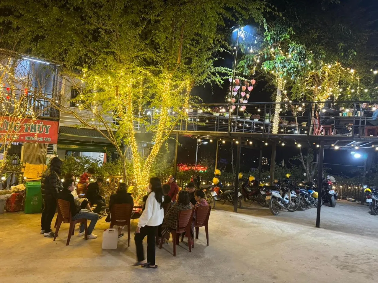 Communal lounge/ TV room in Plum Homestay Đồng Văn