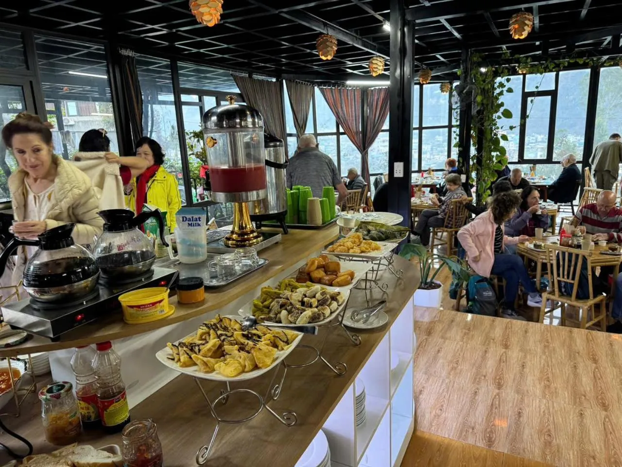 Dining area in Plum Homestay Đồng Văn