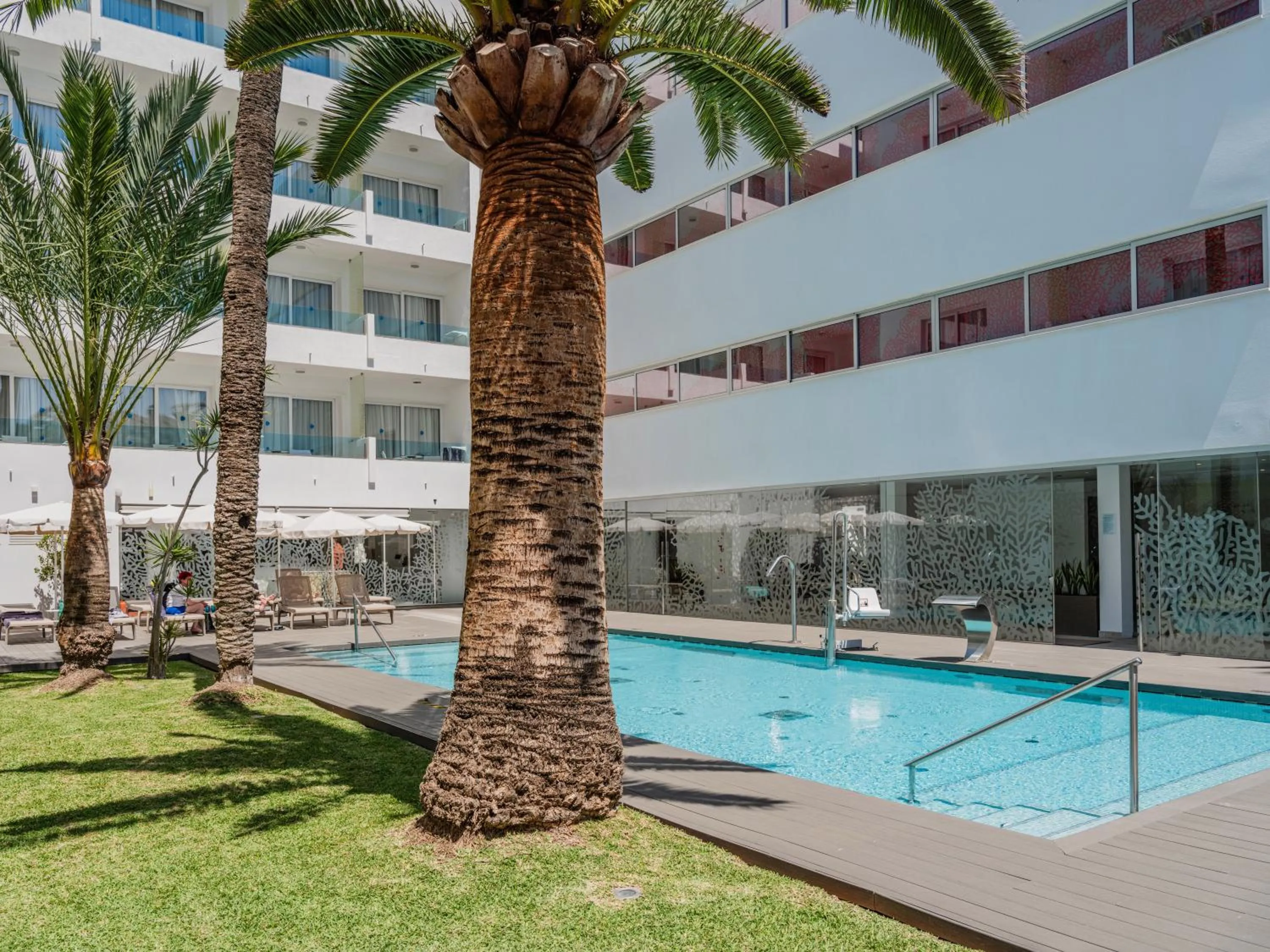 Swimming pool in The Sea Hotel by Grupotel - Adults Only