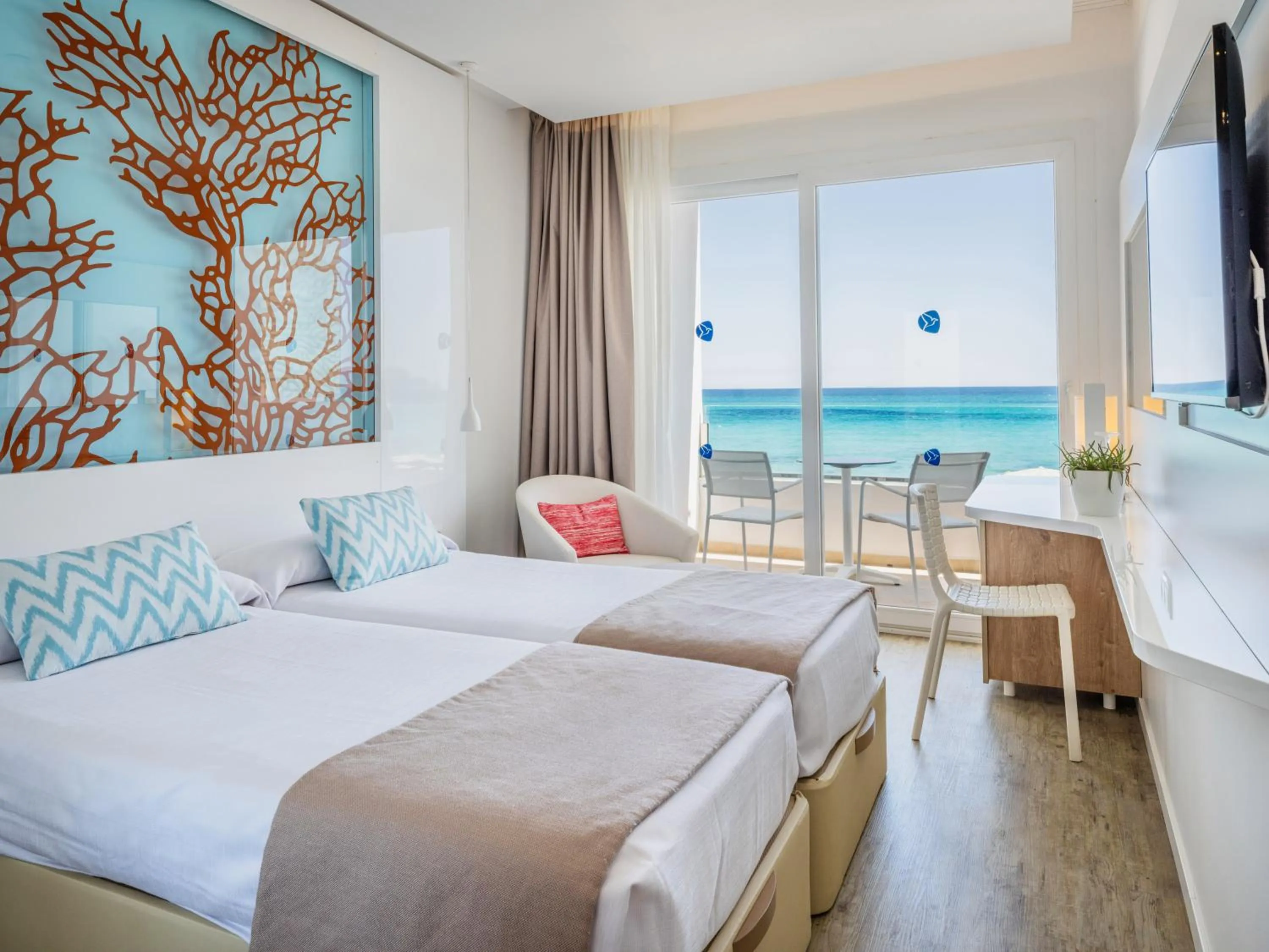 Bedroom, Bed in The Sea Hotel by Grupotel - Adults Only